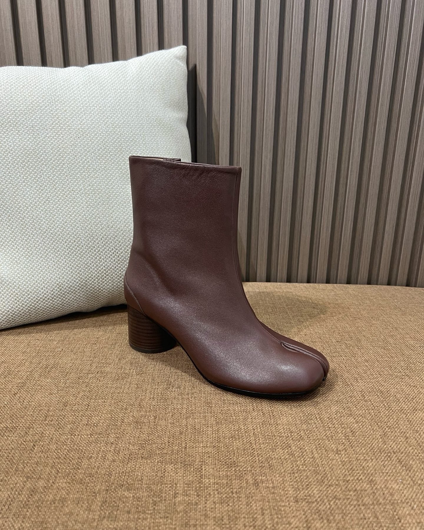 메종 마르지엘라 레더 타비 부츠