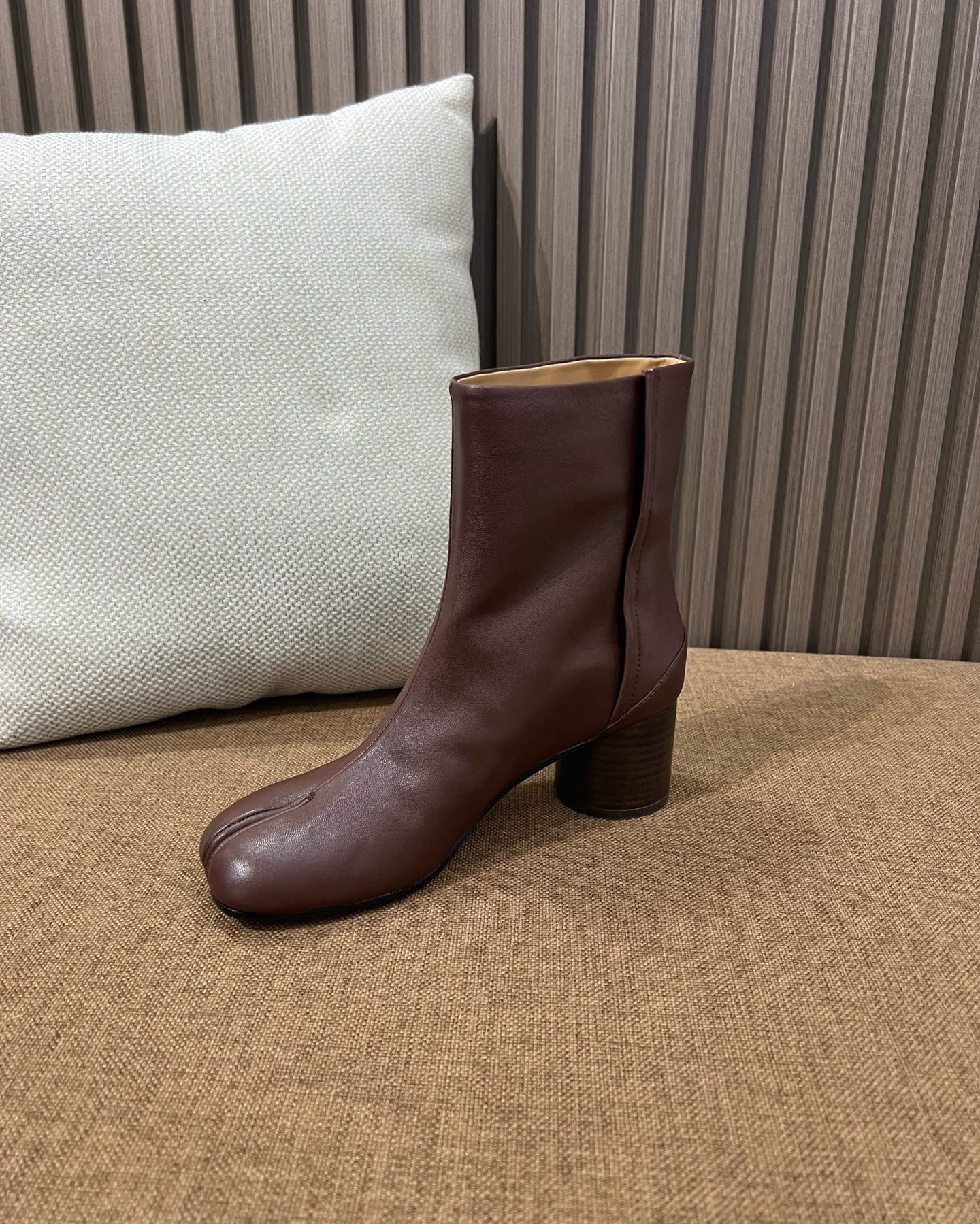 메종 마르지엘라 레더 타비 부츠