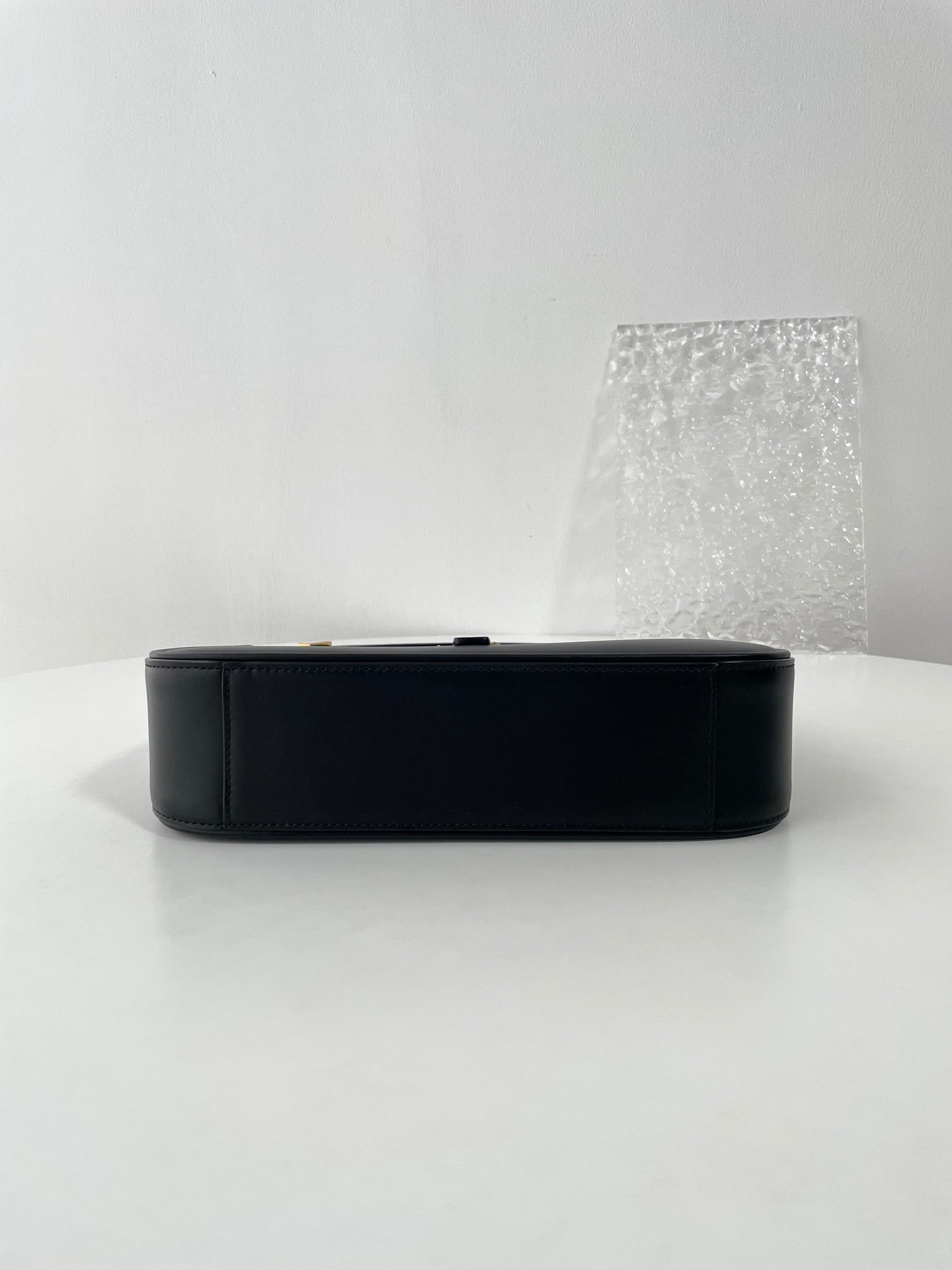 생로랑 LE 5À7 호보 숄더백 스무스 레더