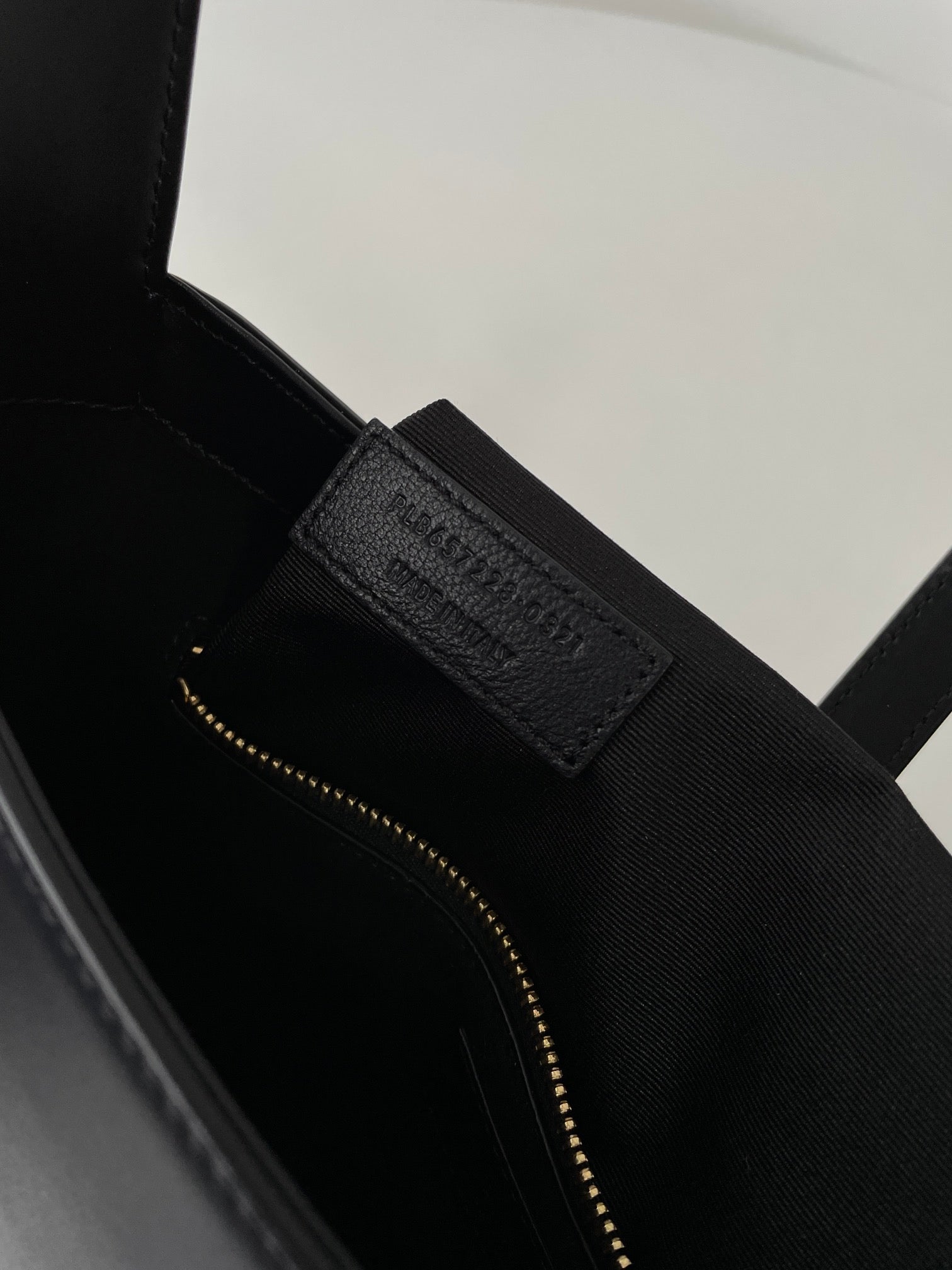 생로랑 LE 5À7 호보 숄더백 스무스 레더