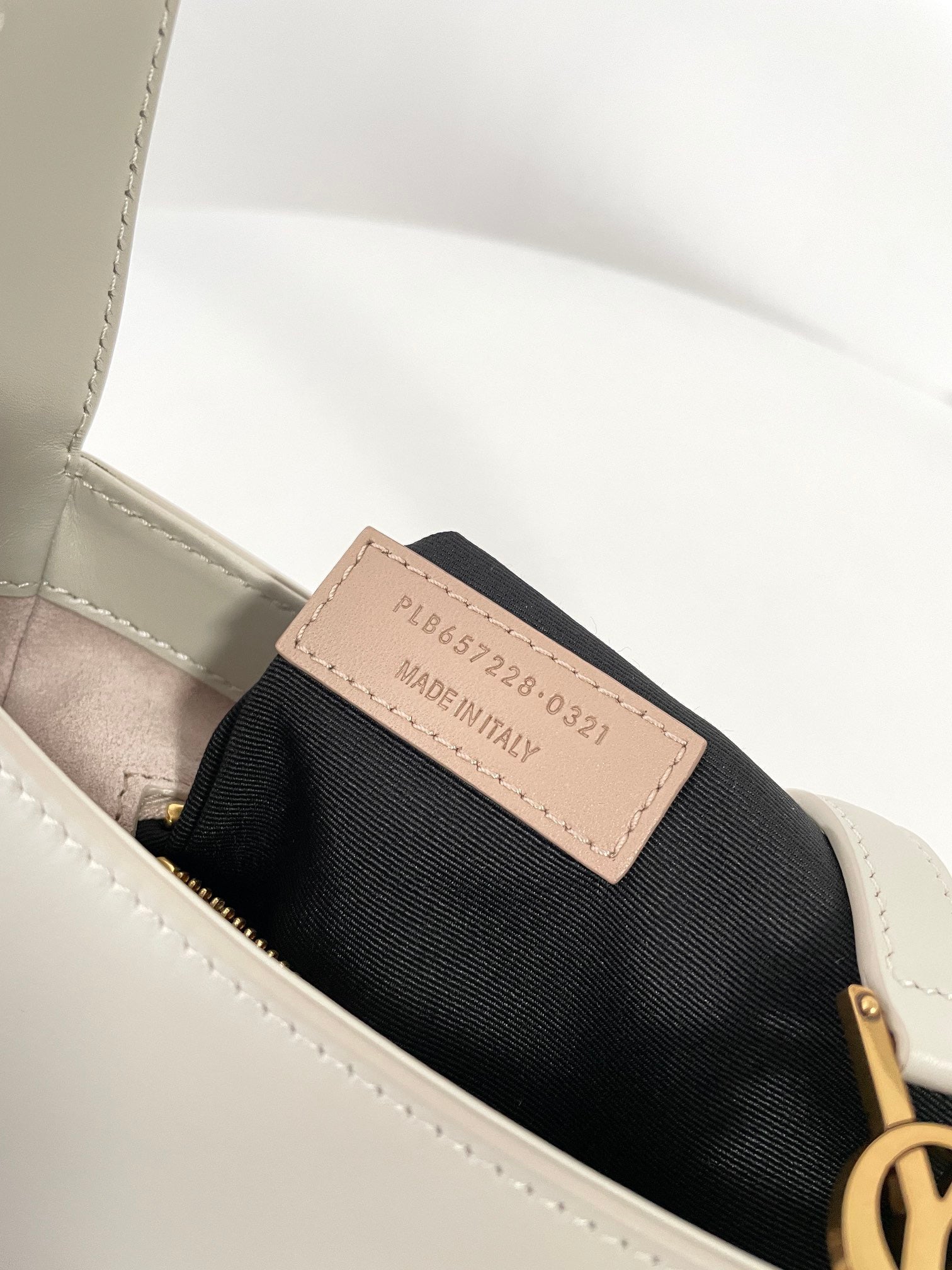 생로랑 LE 5À7 호보 숄더백 스무스 레더