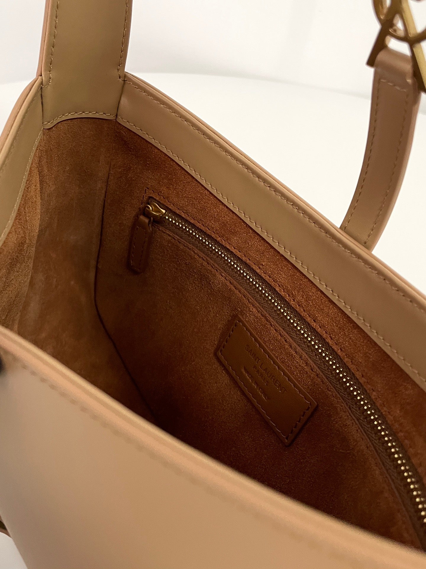 생로랑 LE 5À7 호보 숄더백 스무스 레더