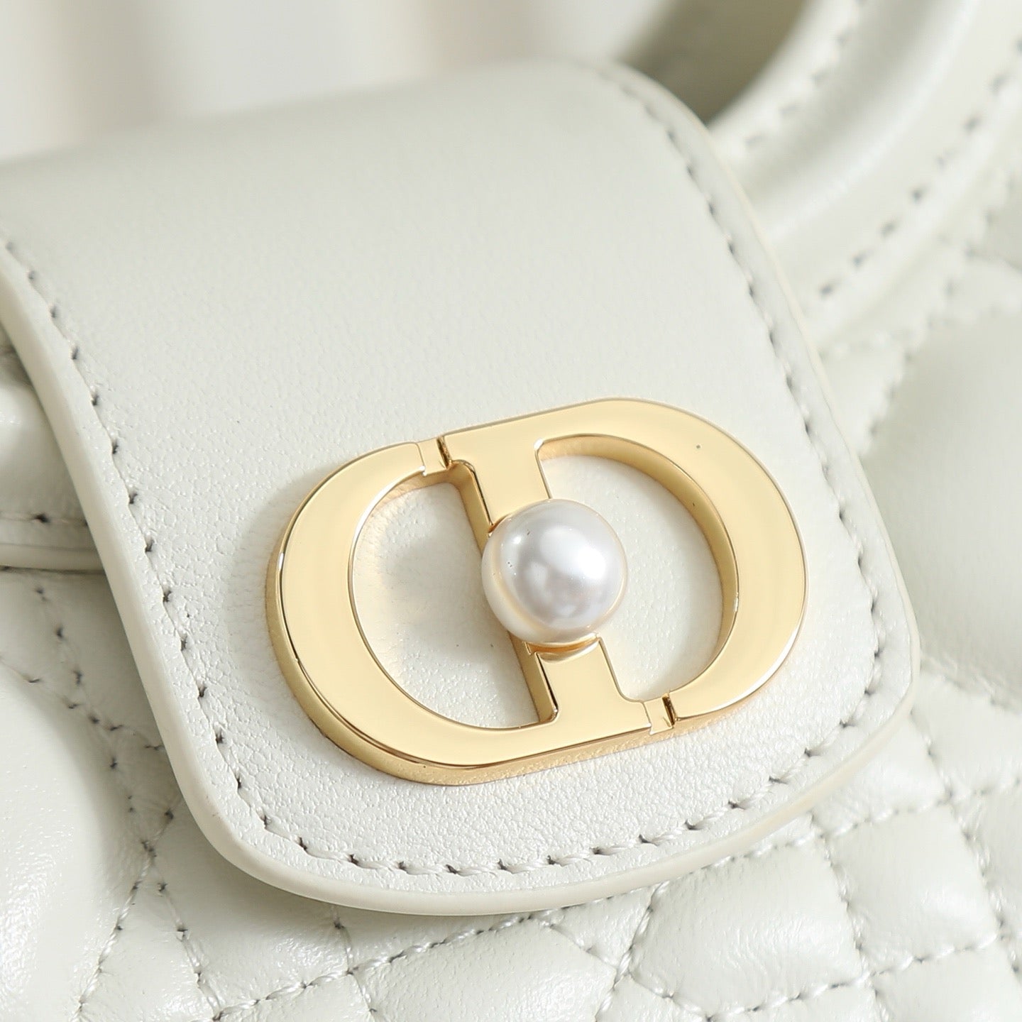 디올 Jolie 탑 핸들 미니 백