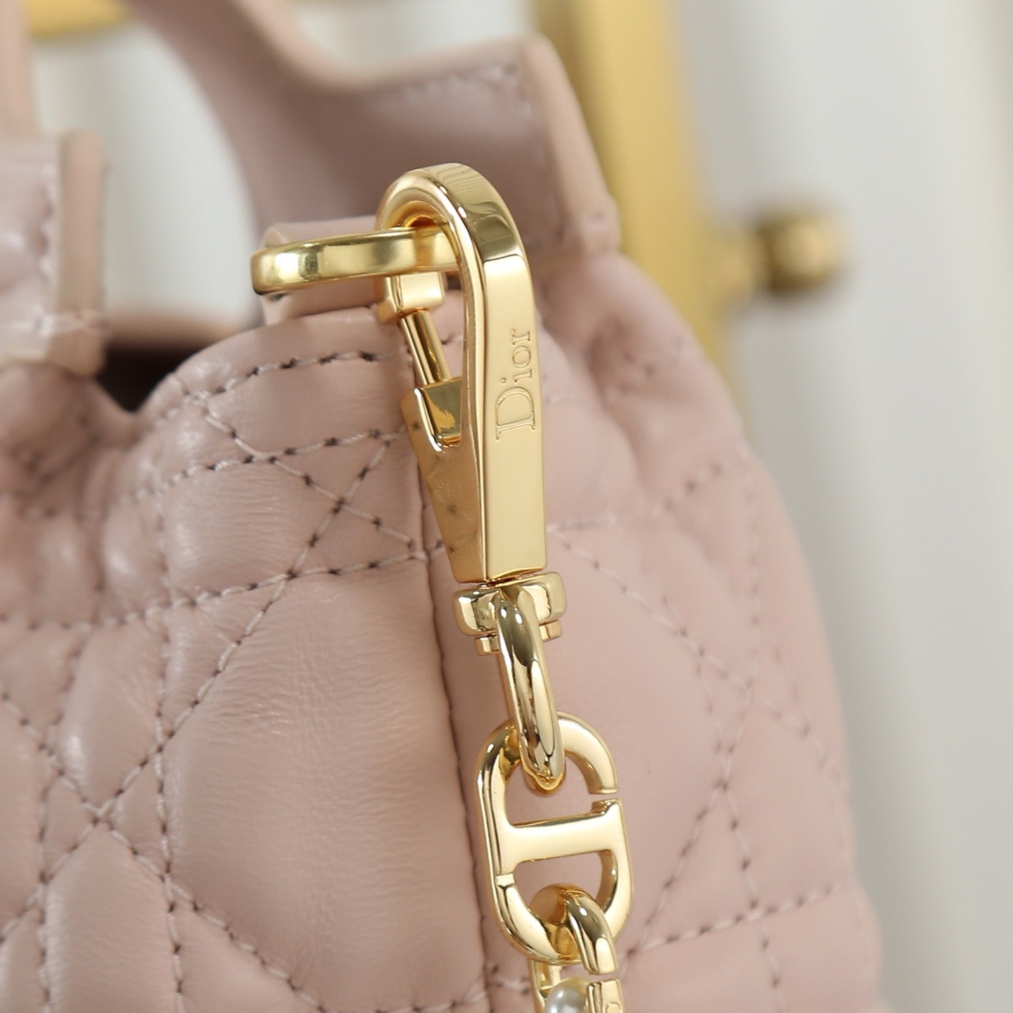 디올 Jolie 탑 핸들 미니 백