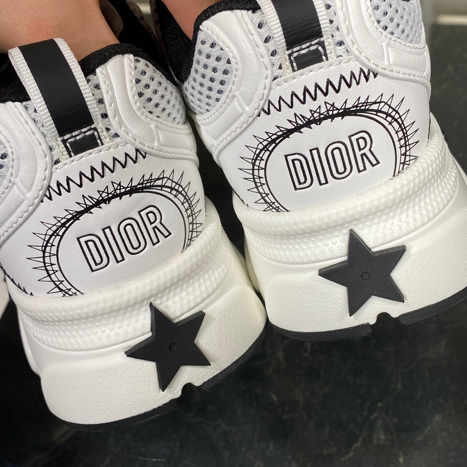 국내) 디올 크로노 스니커즈 / 화이트 37
