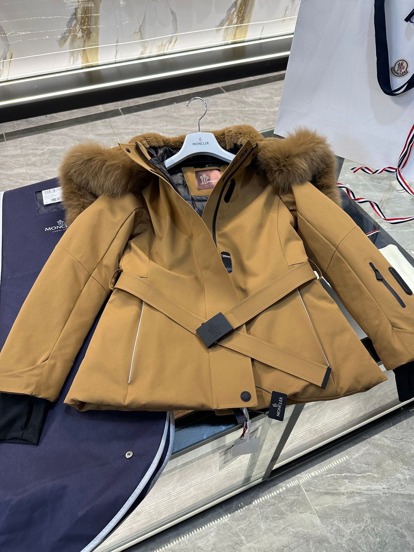 Grenoble 벨트 스키 자켓