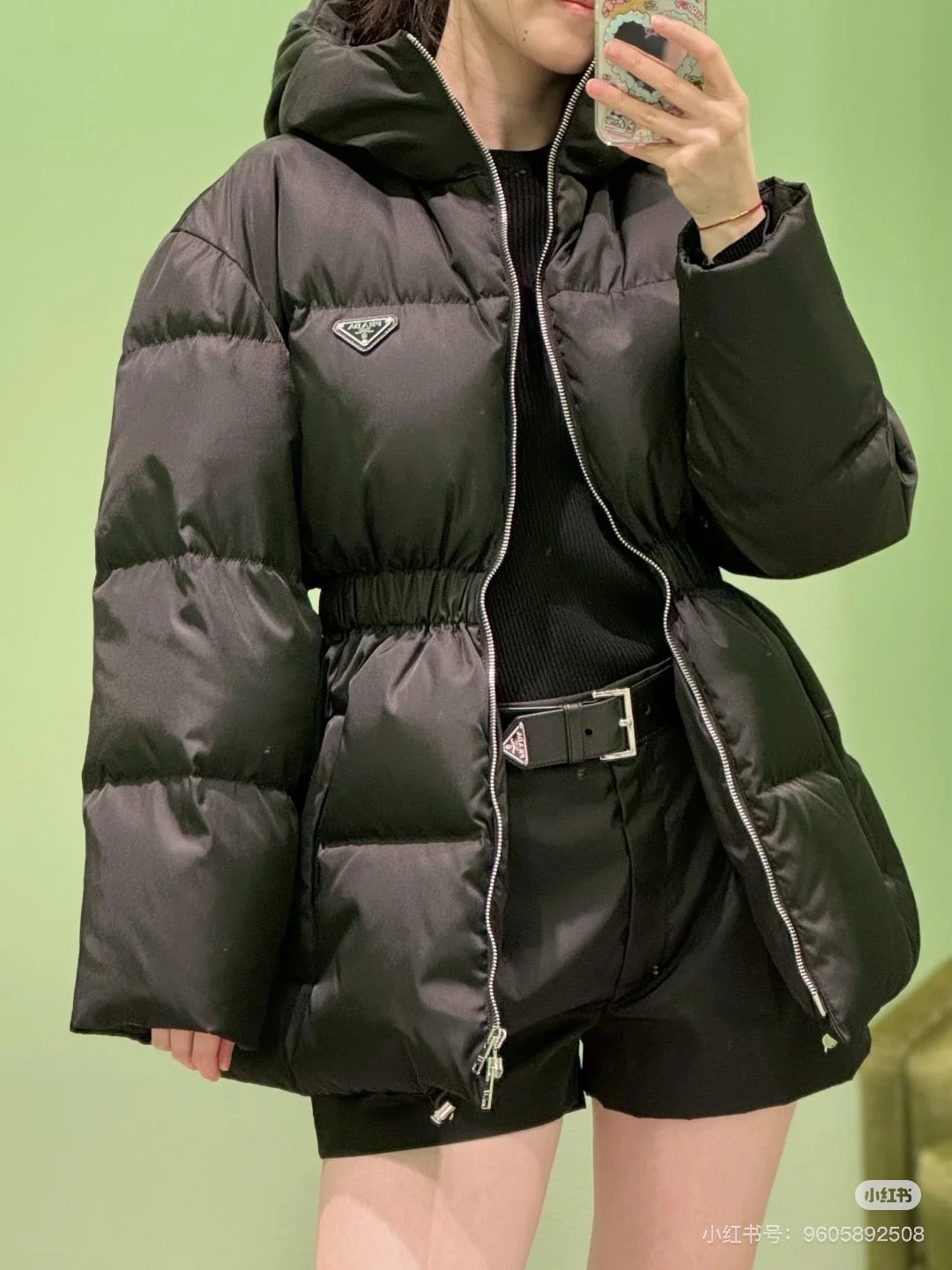 프라다 리나일론 후드 푸퍼 자켓