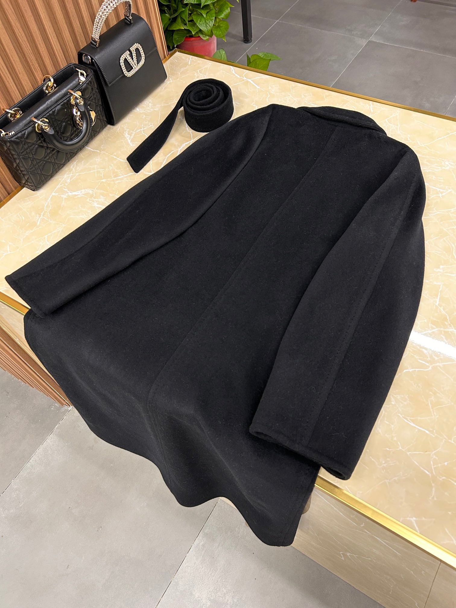 막스마라 마담 (101801 아이콘) 코트 (블랙)