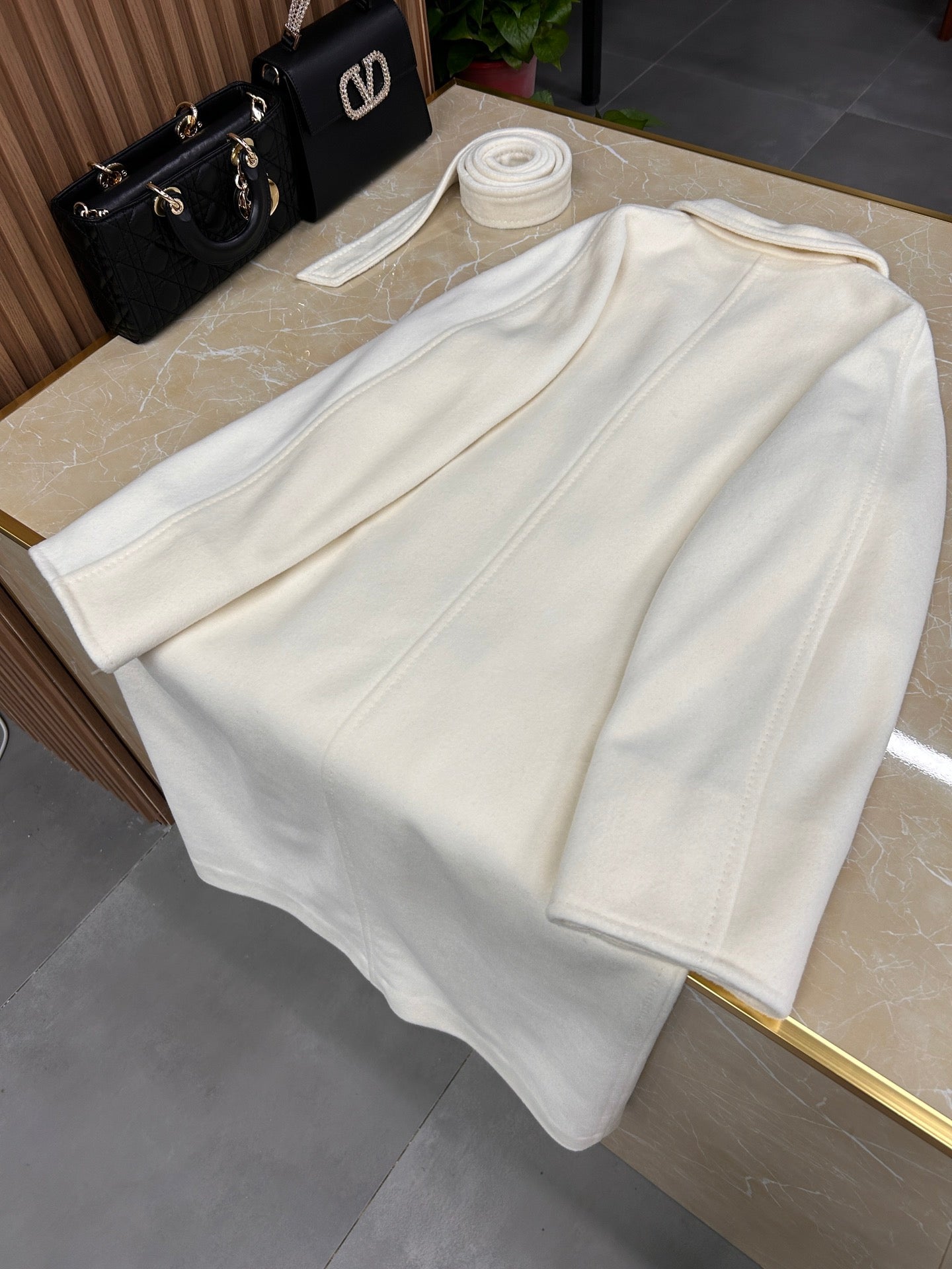 막스마라 마담 (101801 아이콘) 코트 (아이보리)