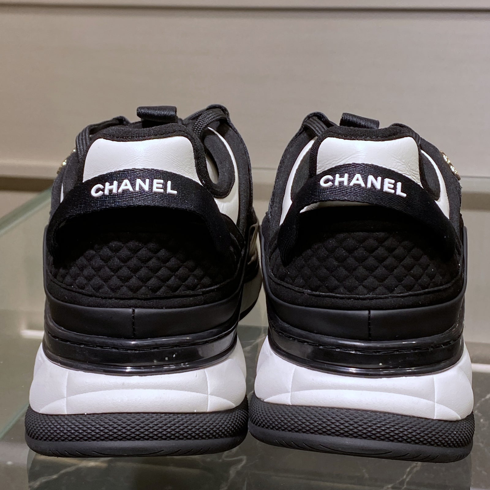 국내) 미세하자) 샤넬 25C 믹스드파이버 스니커즈 / 블랙 37