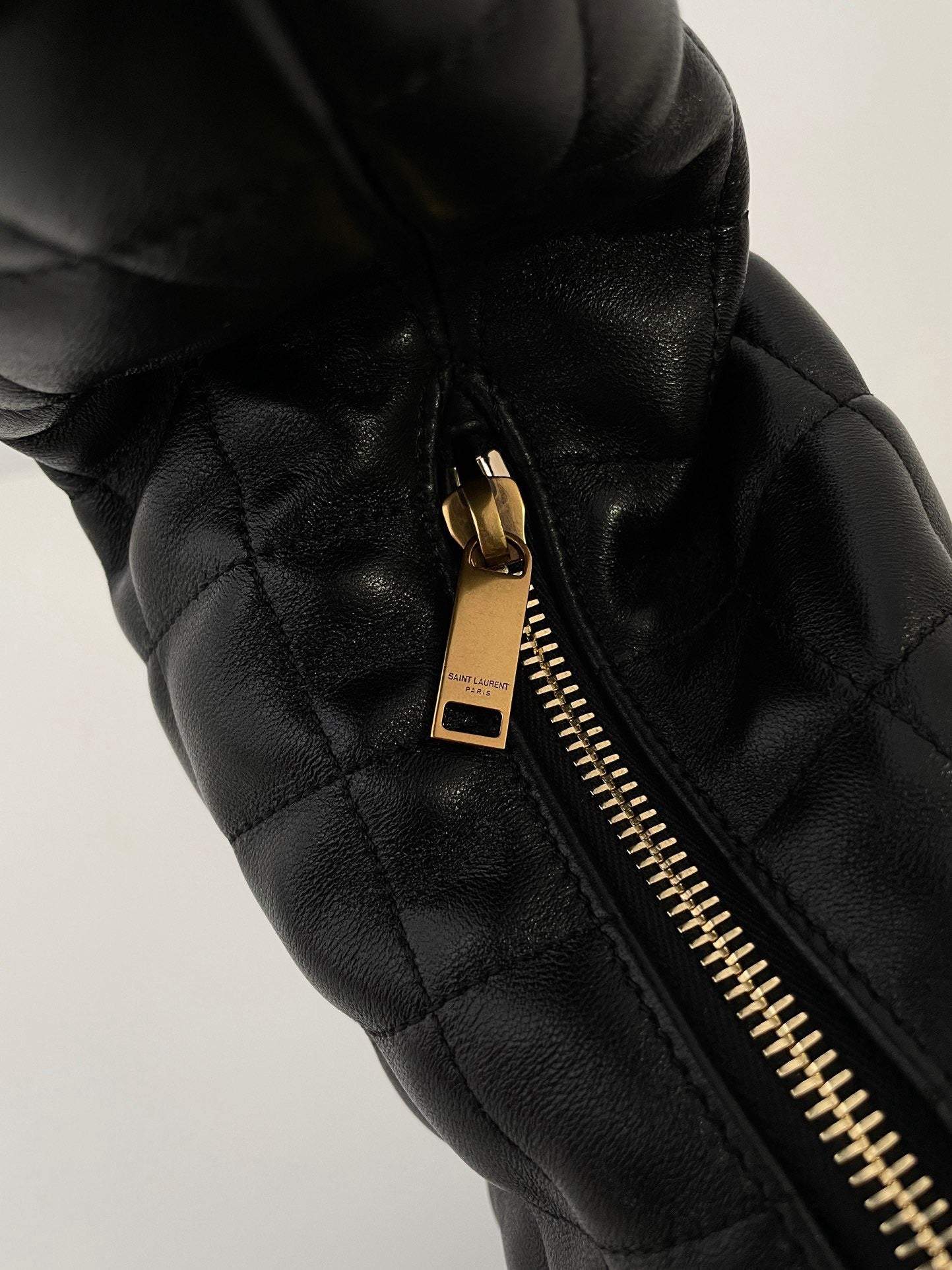 생로랑 퀄팅 나파 ICARE 호보 백