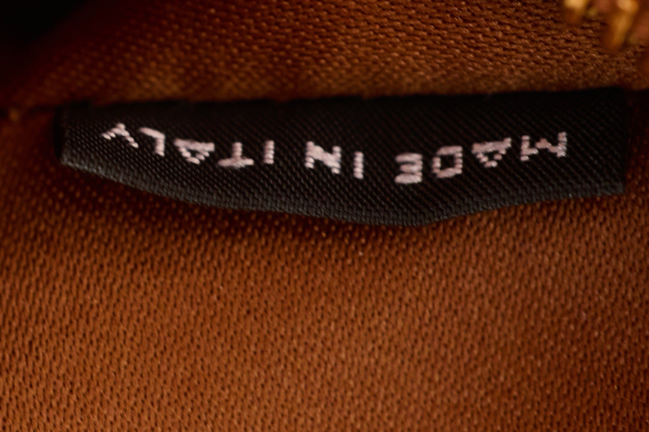 미우미우 가죽 파우치