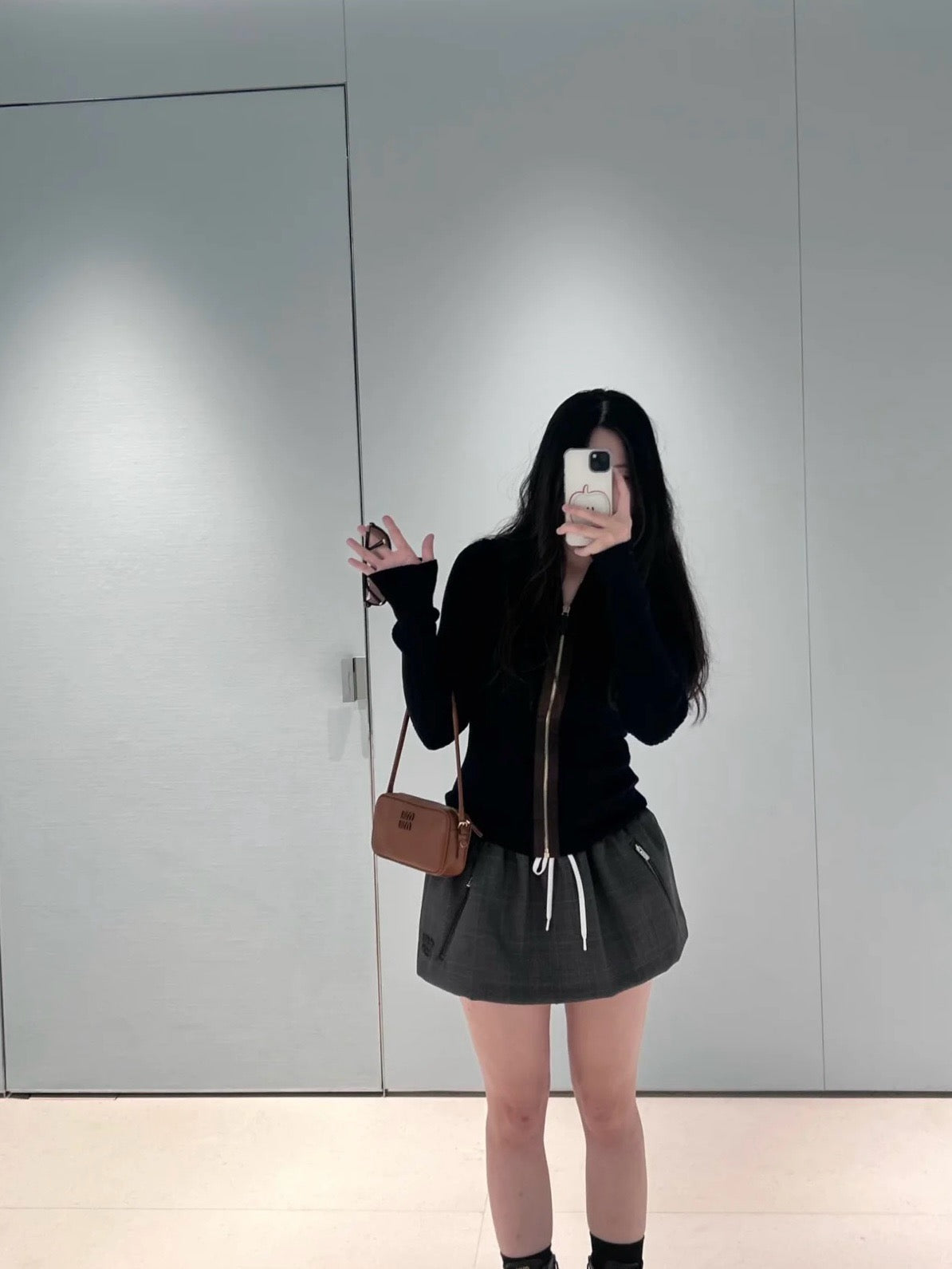 미우미우 가죽 파우치