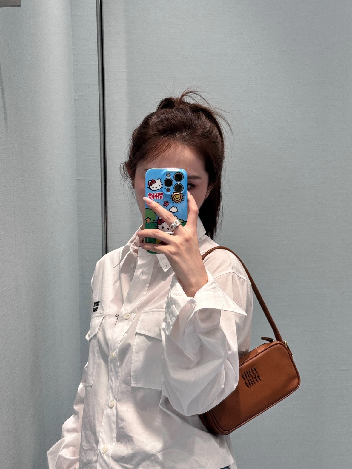 미우미우 가죽 파우치