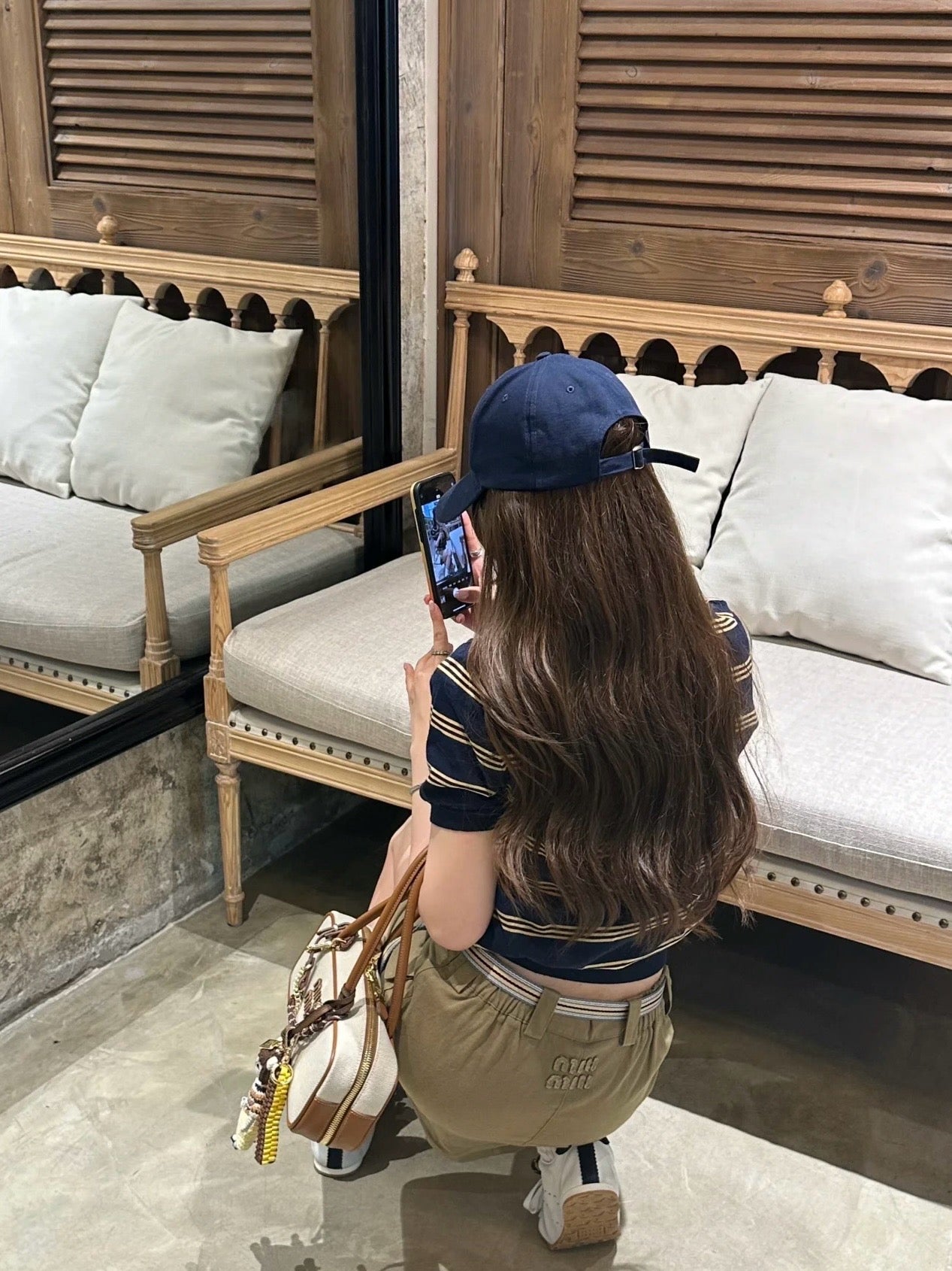 미우미우 캔버스 및 가죽 보 백