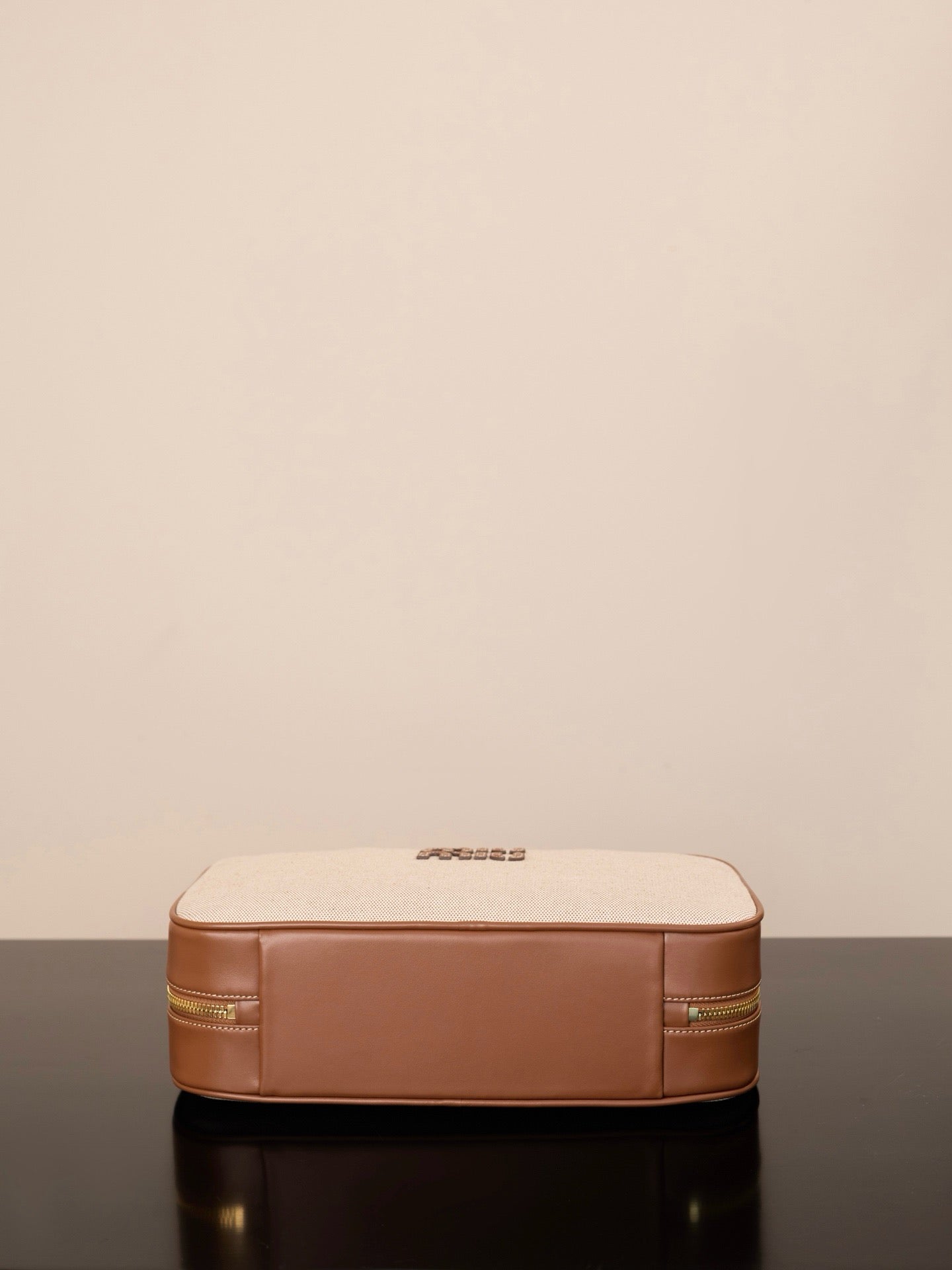 미우미우 캔버스 및 가죽 보 백 라지