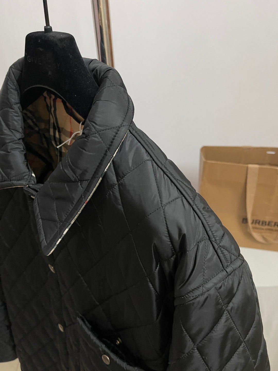 버버리 퀄팅 나일론 오버셔츠