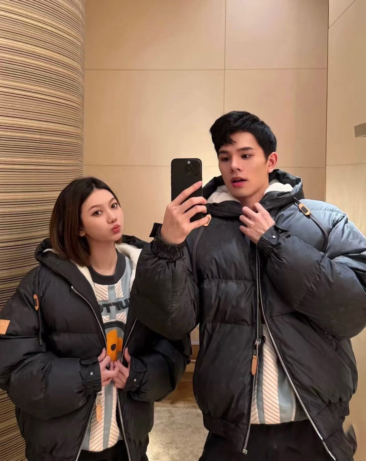 루이비통 모노그램 다운 자켓