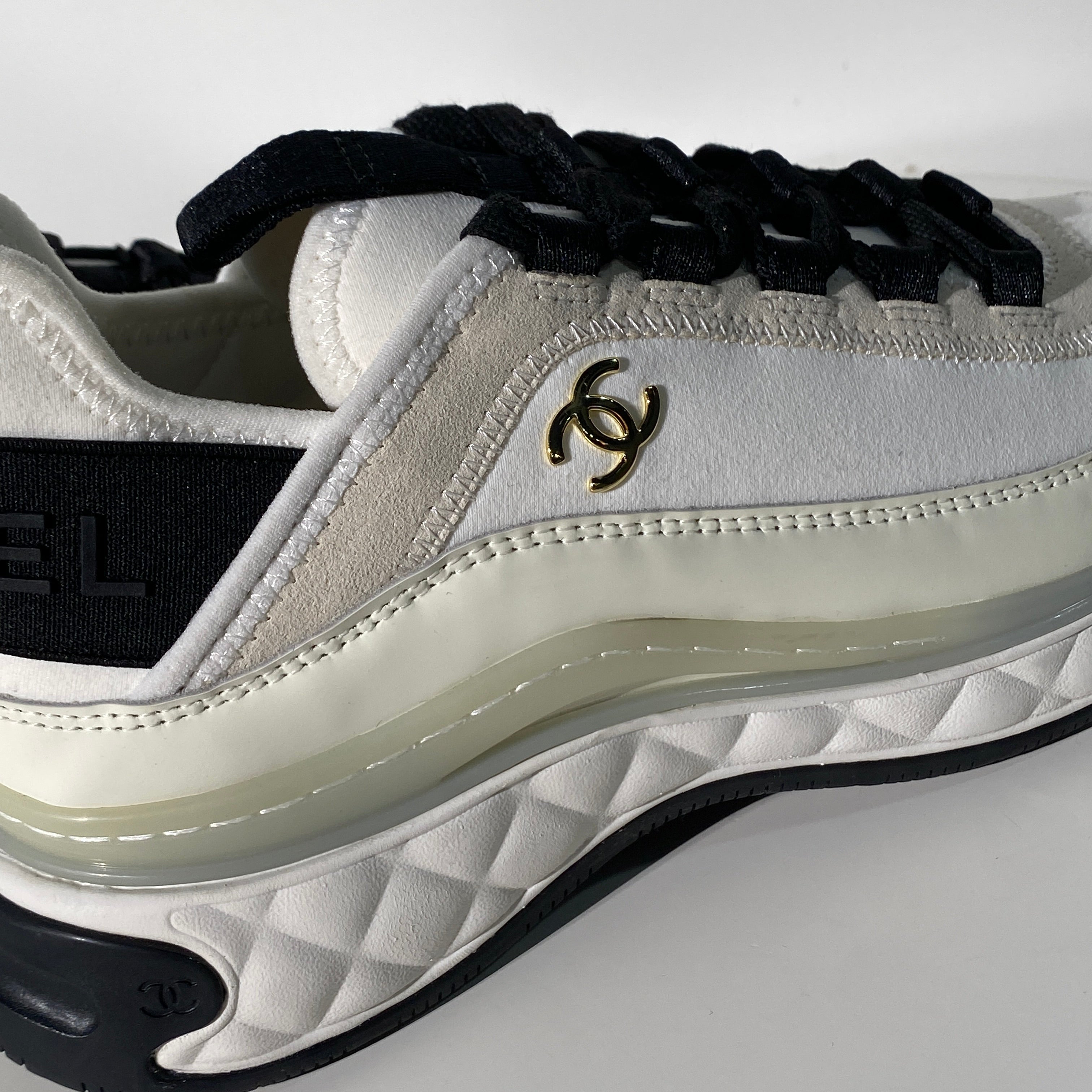 국내) 초미세하자) 샤넬 믹스드파이버 / 화이트 37