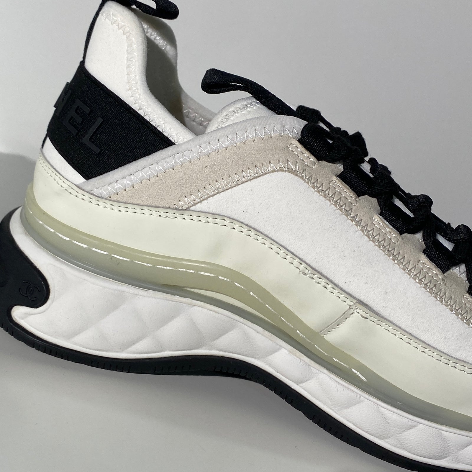 국내) 초미세하자) 샤넬 믹스드파이버 / 화이트 37