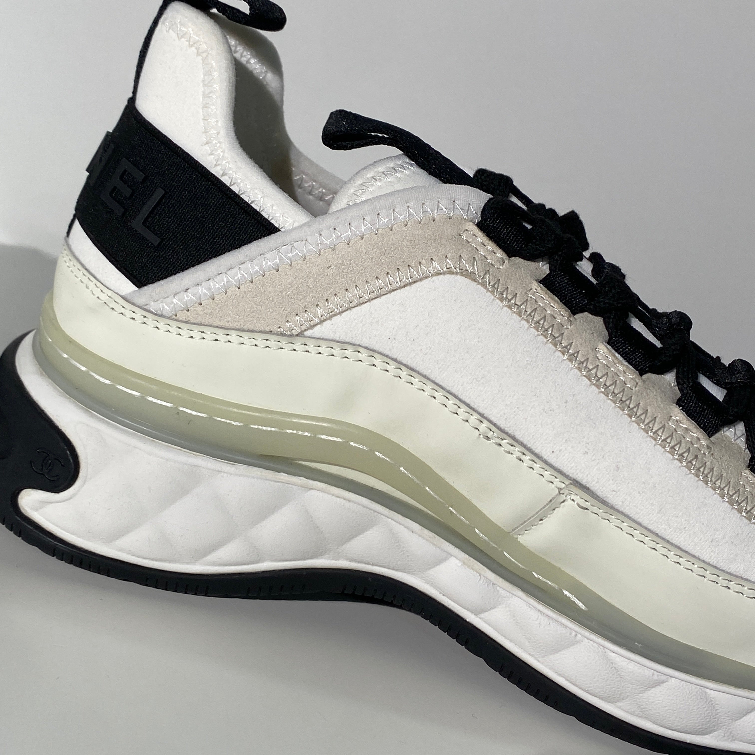 국내) 초미세하자) 샤넬 믹스드파이버 / 화이트 37