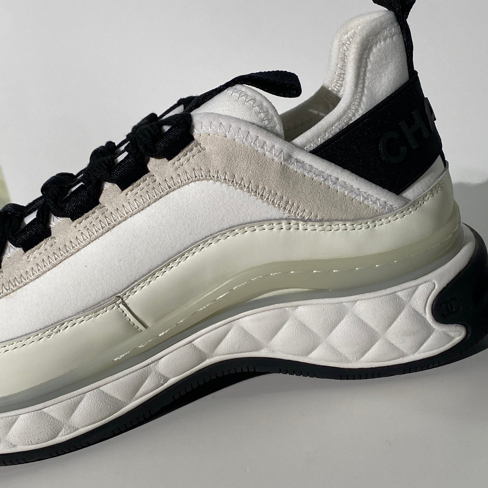 국내) 초미세하자) 샤넬 믹스드파이버 / 화이트 37