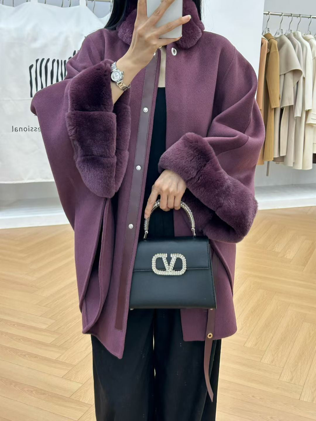 로로피아나 잘츠부르크 케이프