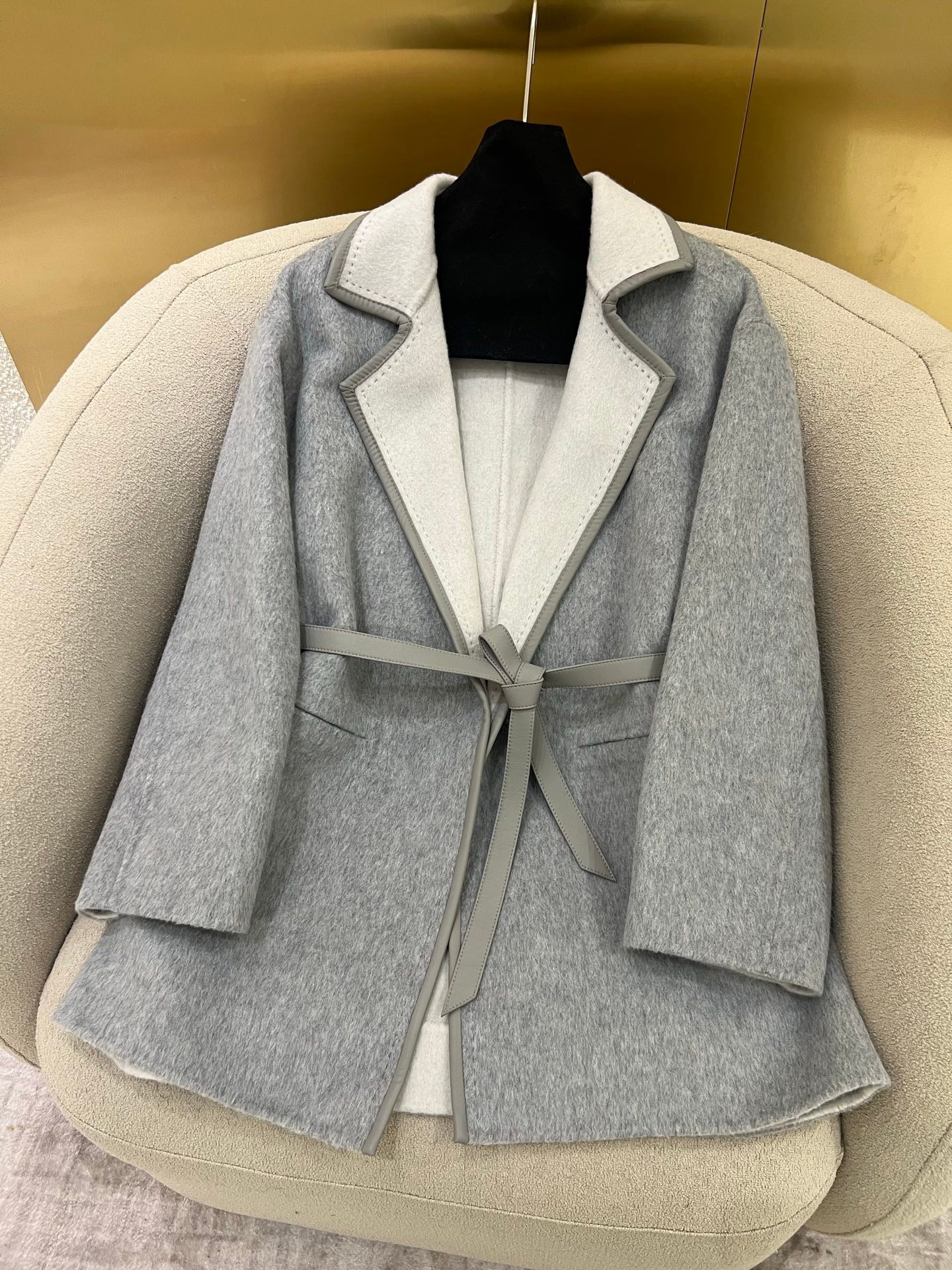 로로피아나 리버시블 벨크로 자켓