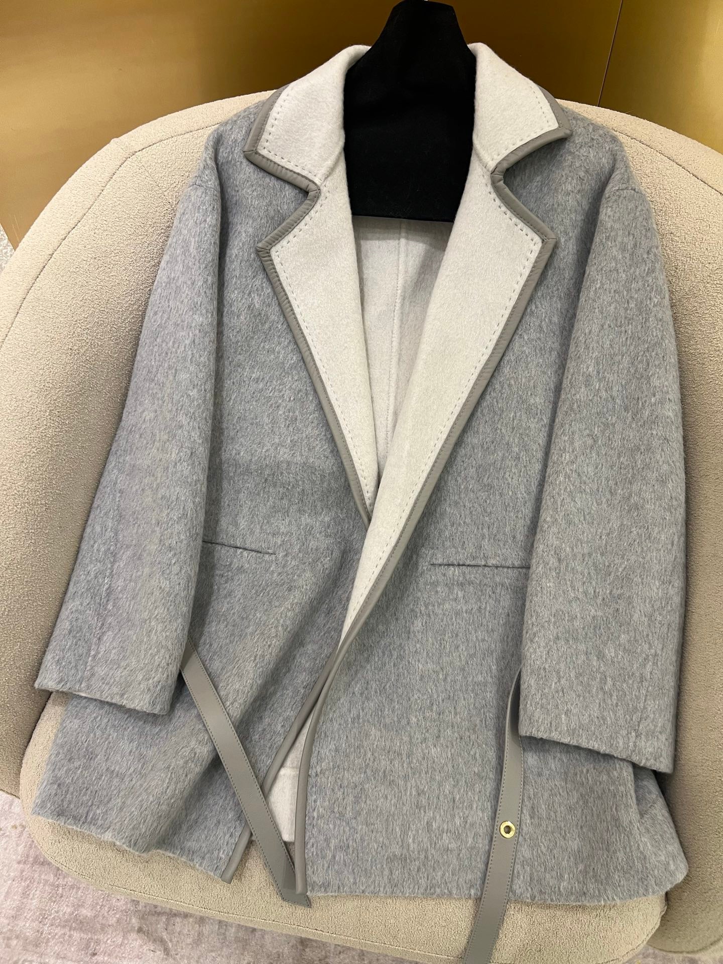 로로피아나 리버시블 벨크로 자켓