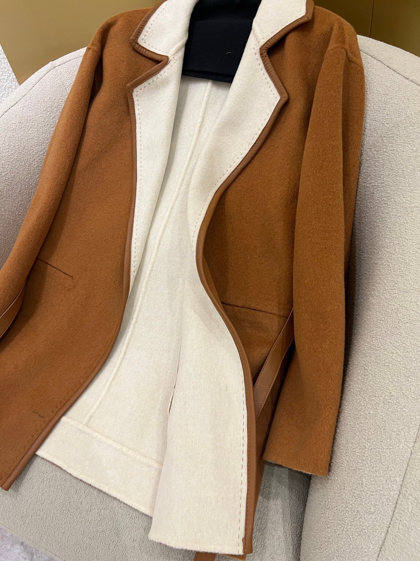 로로피아나 리버시블 벨크로 자켓