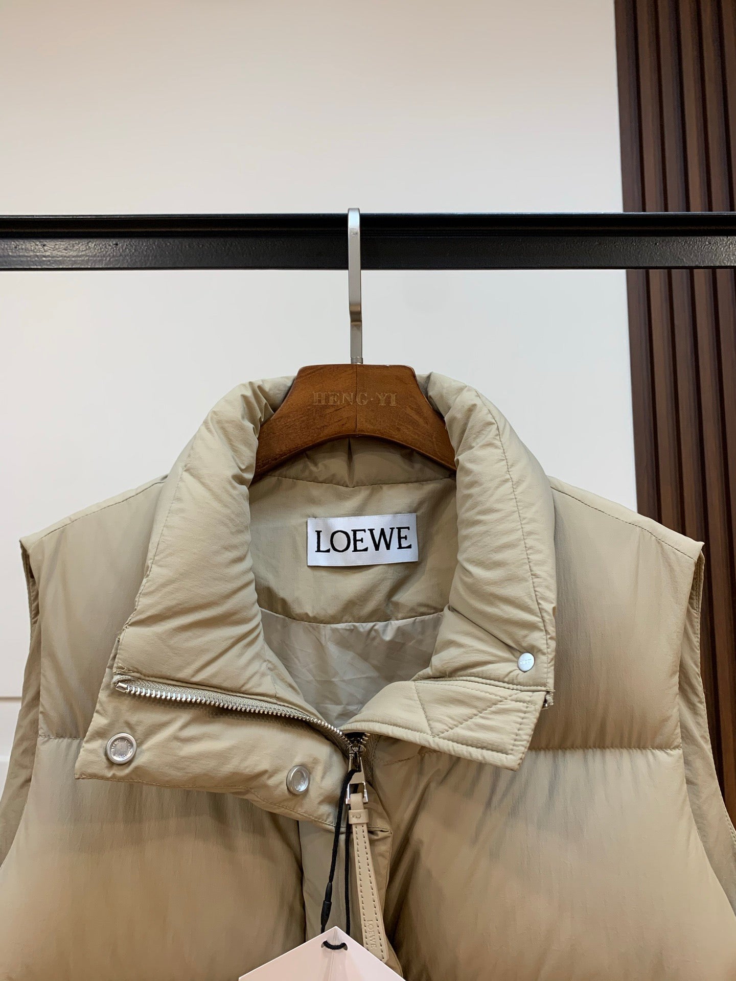 로에베 구스다운 패딩 베스트 조끼