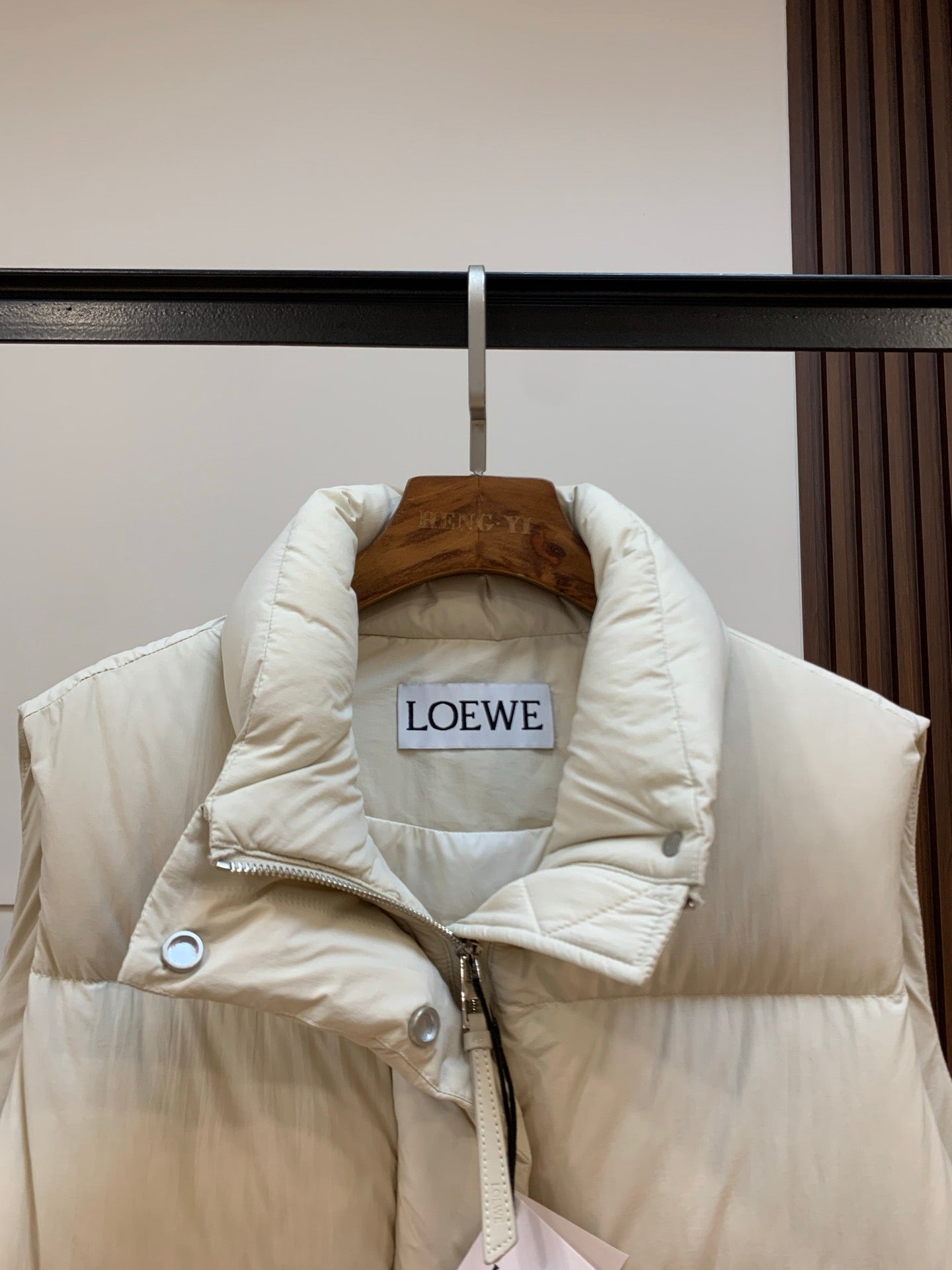 로에베 구스다운 패딩 베스트 조끼