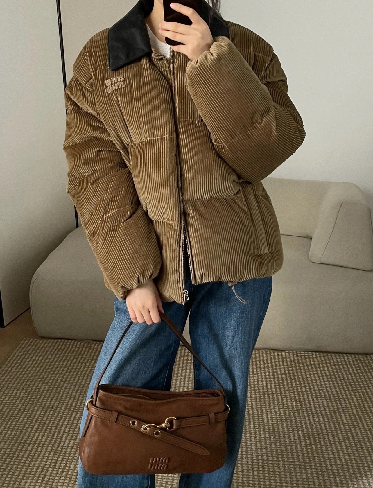 미우미우 코듀로이 및 나파 가죽 다운 자켓