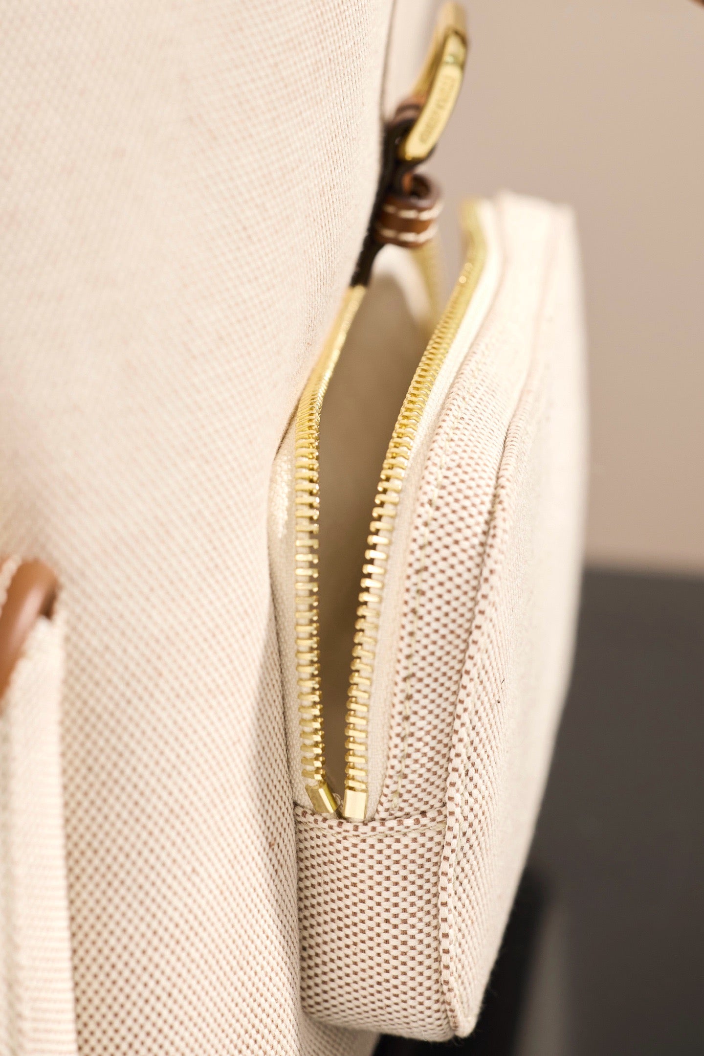 미우미우 캔버스 가죽 백팩 라지