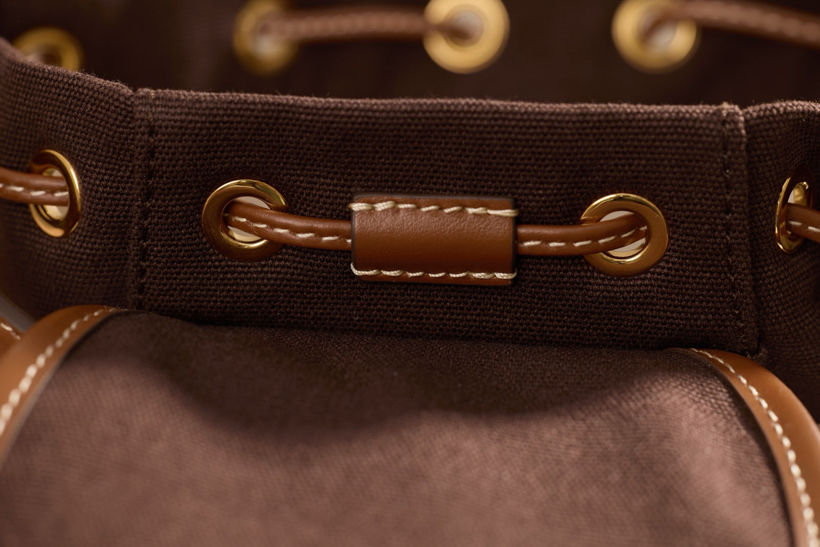 미우미우 캔버스 가죽 백팩 라지