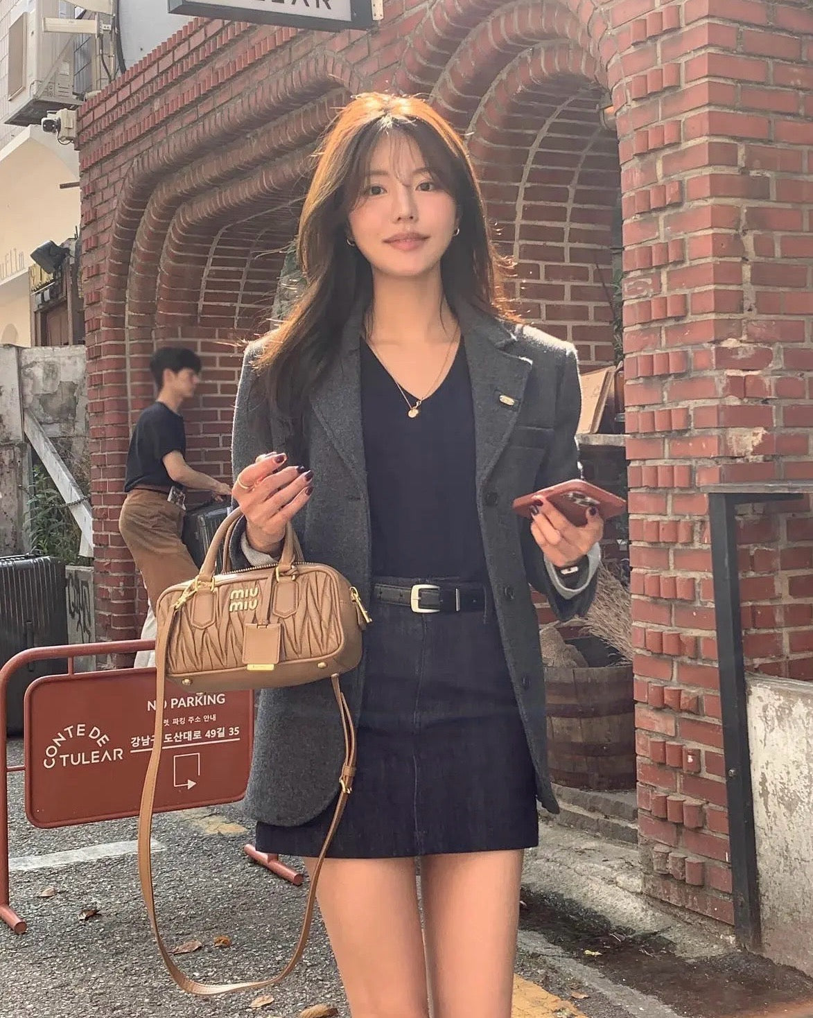 미우미우 아르카디 마테라쎄 나파 레더 백