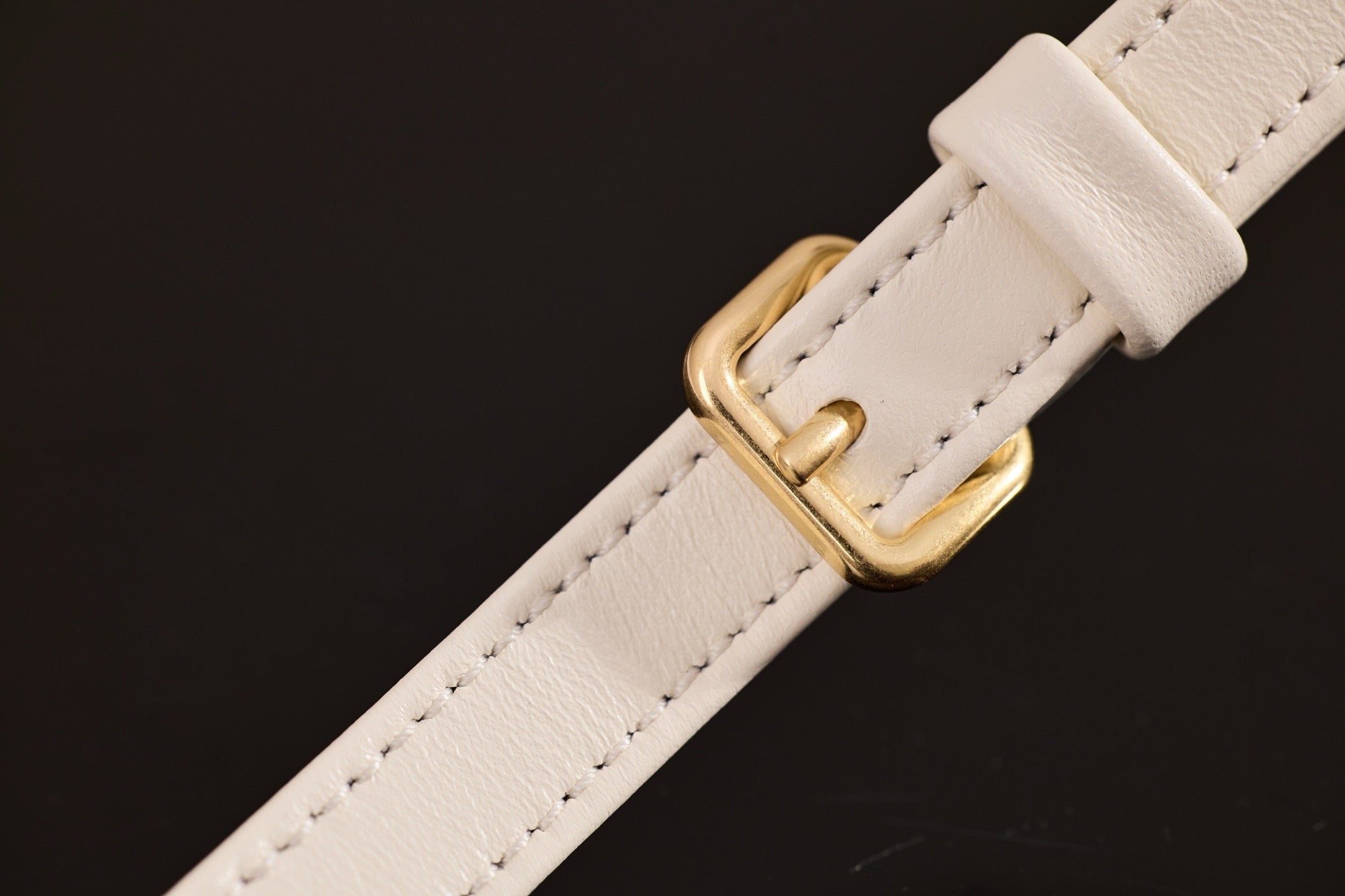 미우미우 아르카디 마테라쎄 나파 레더 백