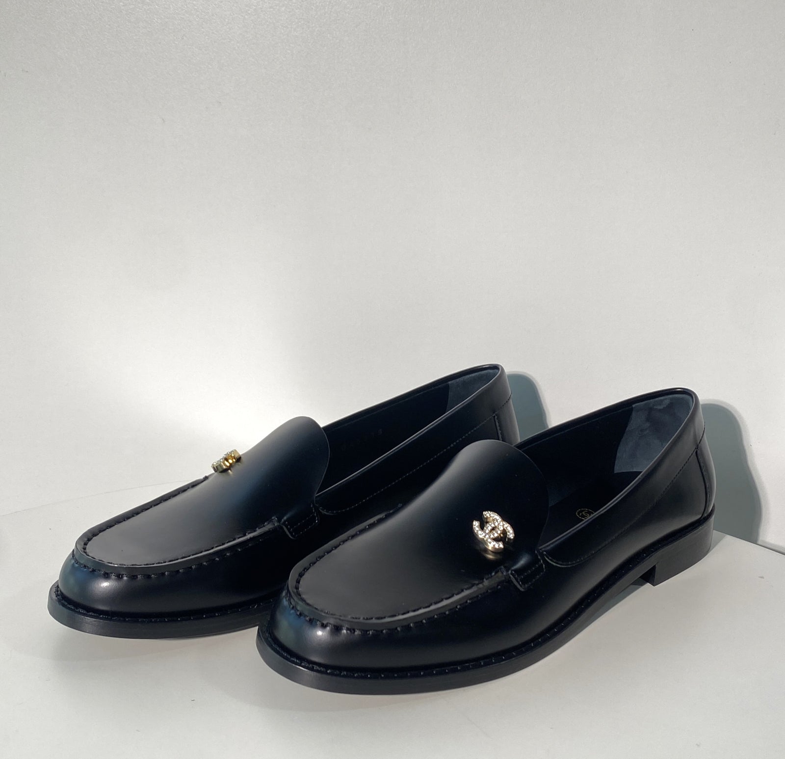 국내) 샤넬 cc 로고 로퍼 38