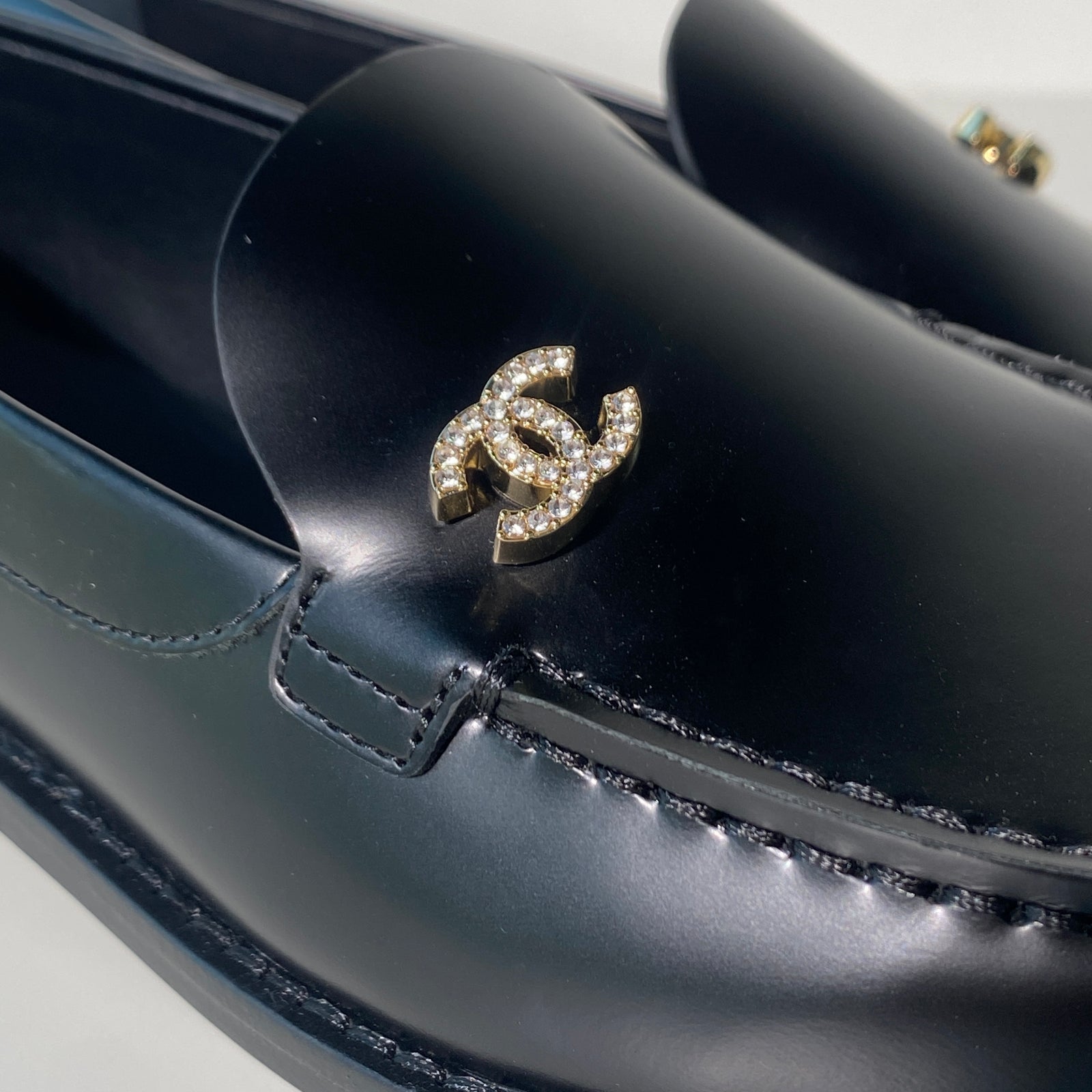 국내) 샤넬 cc 로고 로퍼 38