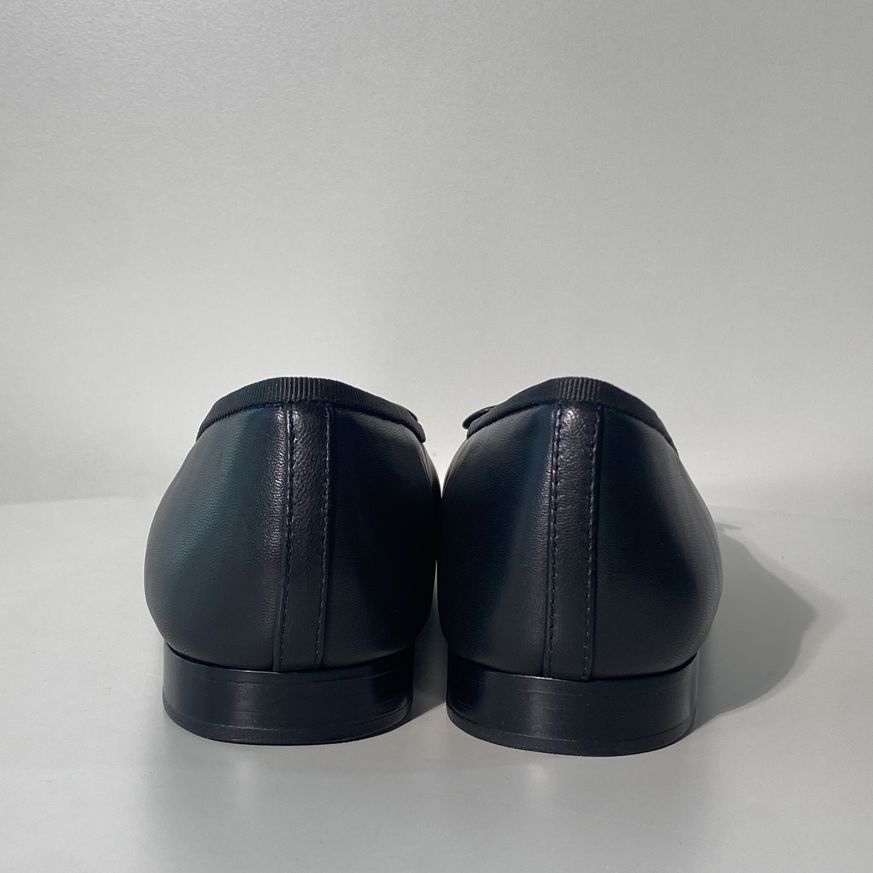 국내) 샤넬 발레리나 플랫 램스킨 / 블랙 39 (앞코 레더)