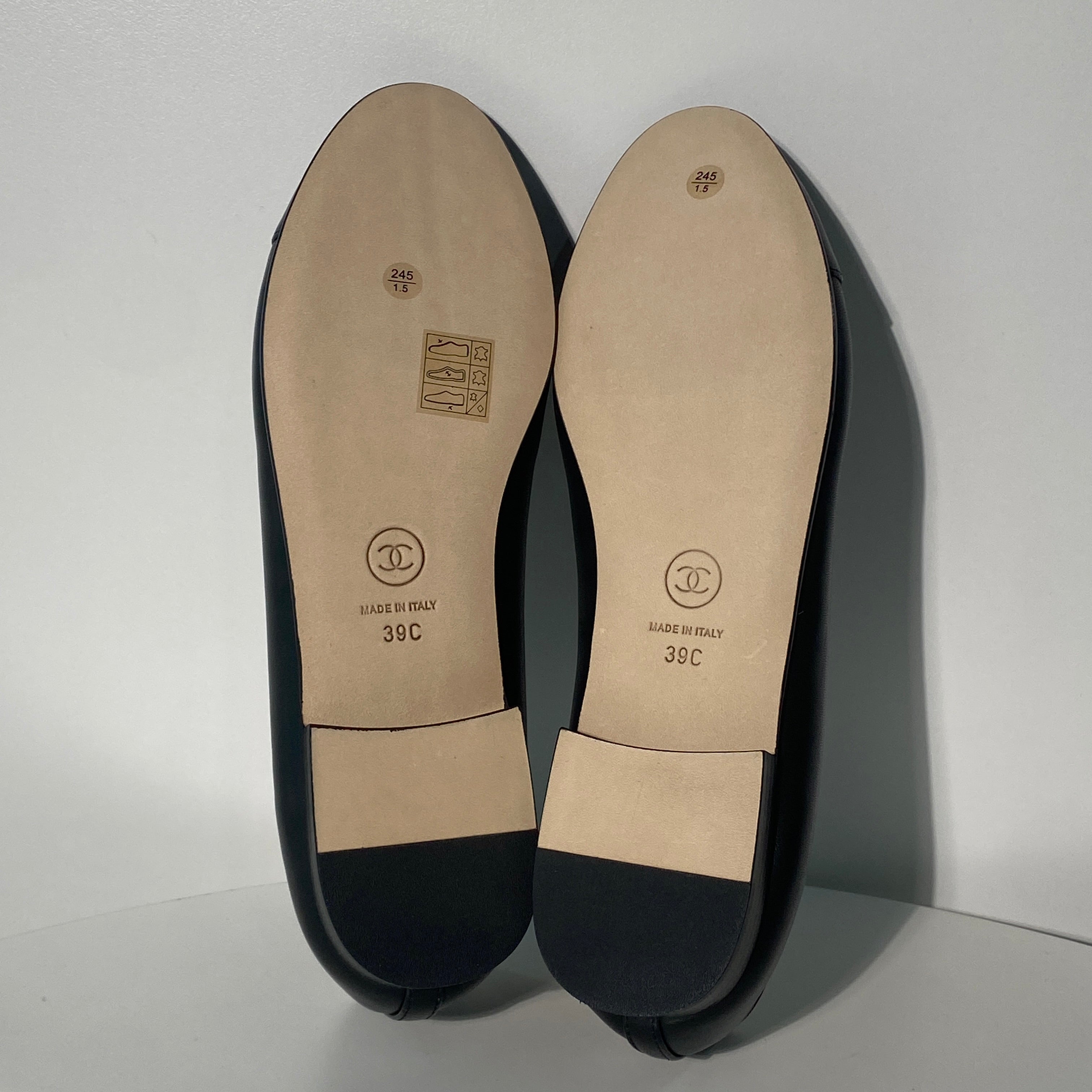 국내) 샤넬 발레리나 플랫 램스킨 / 블랙 39 (앞코 레더)