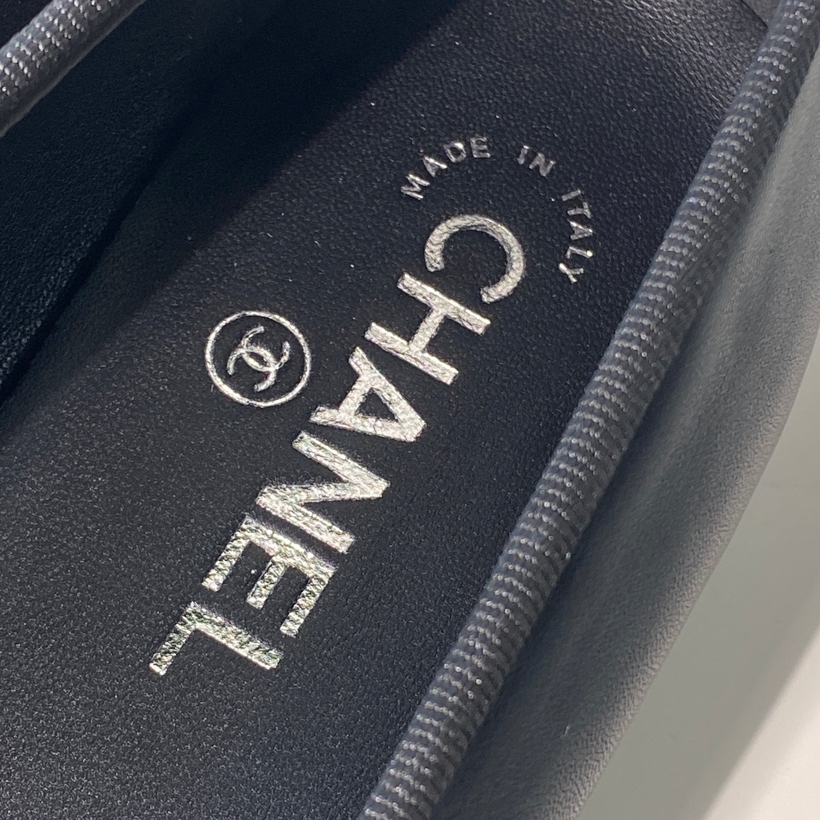 국내) 샤넬 발레리나 플랫 램스킨 / 블랙 39 (앞코 레더)