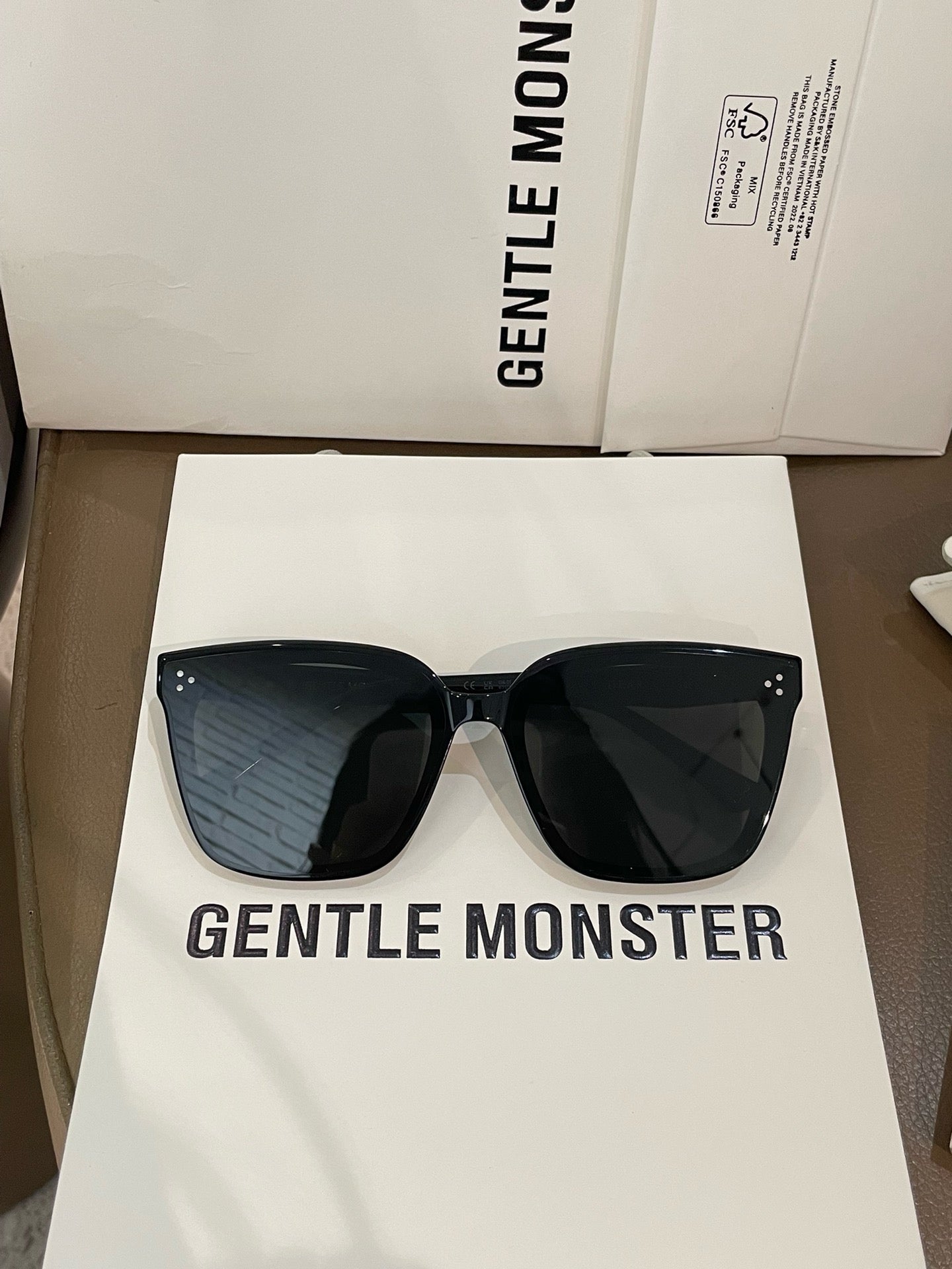 젠틀몬스터 로이 더 선글라스