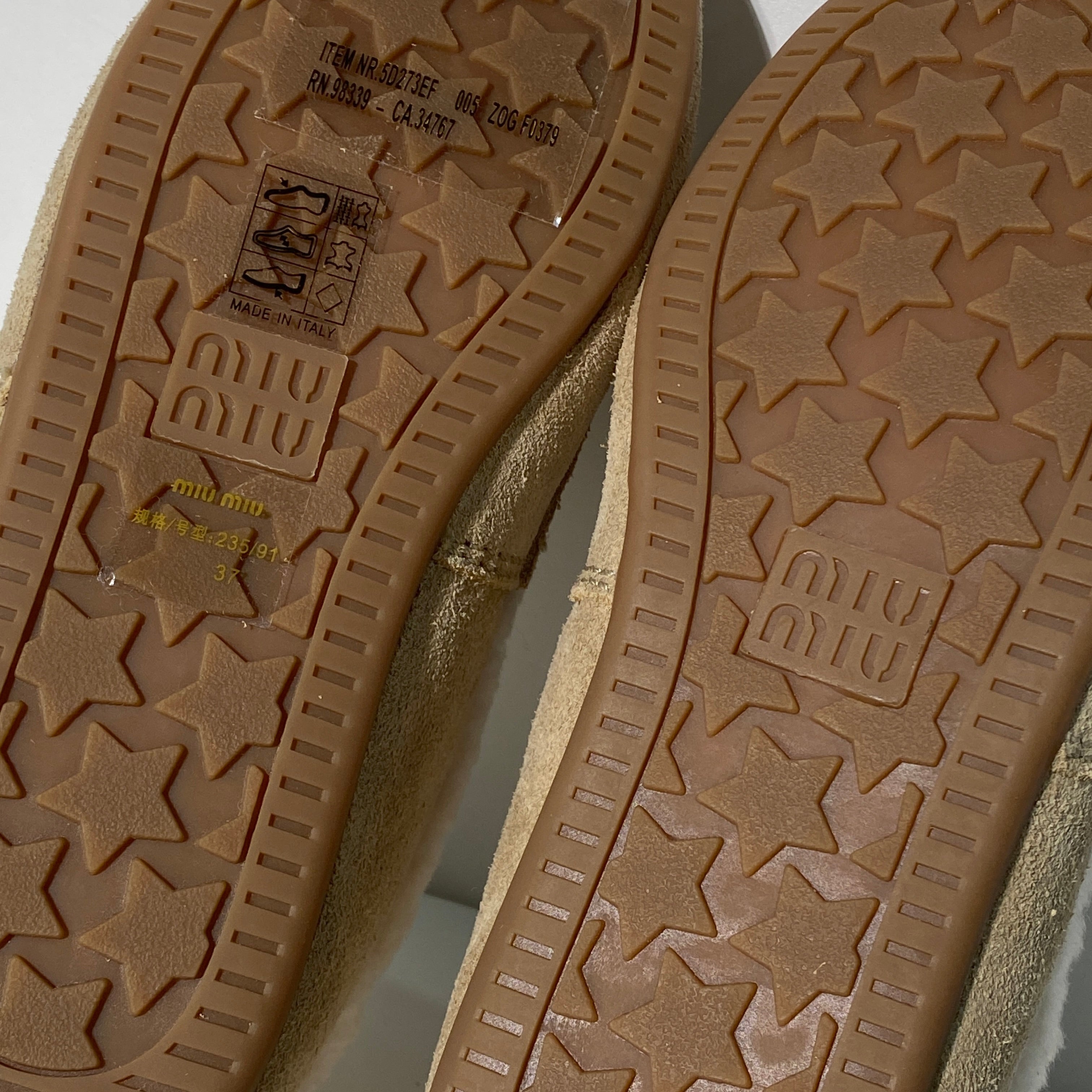 국내) 하자) 미우미우 스웨이드 로퍼 37