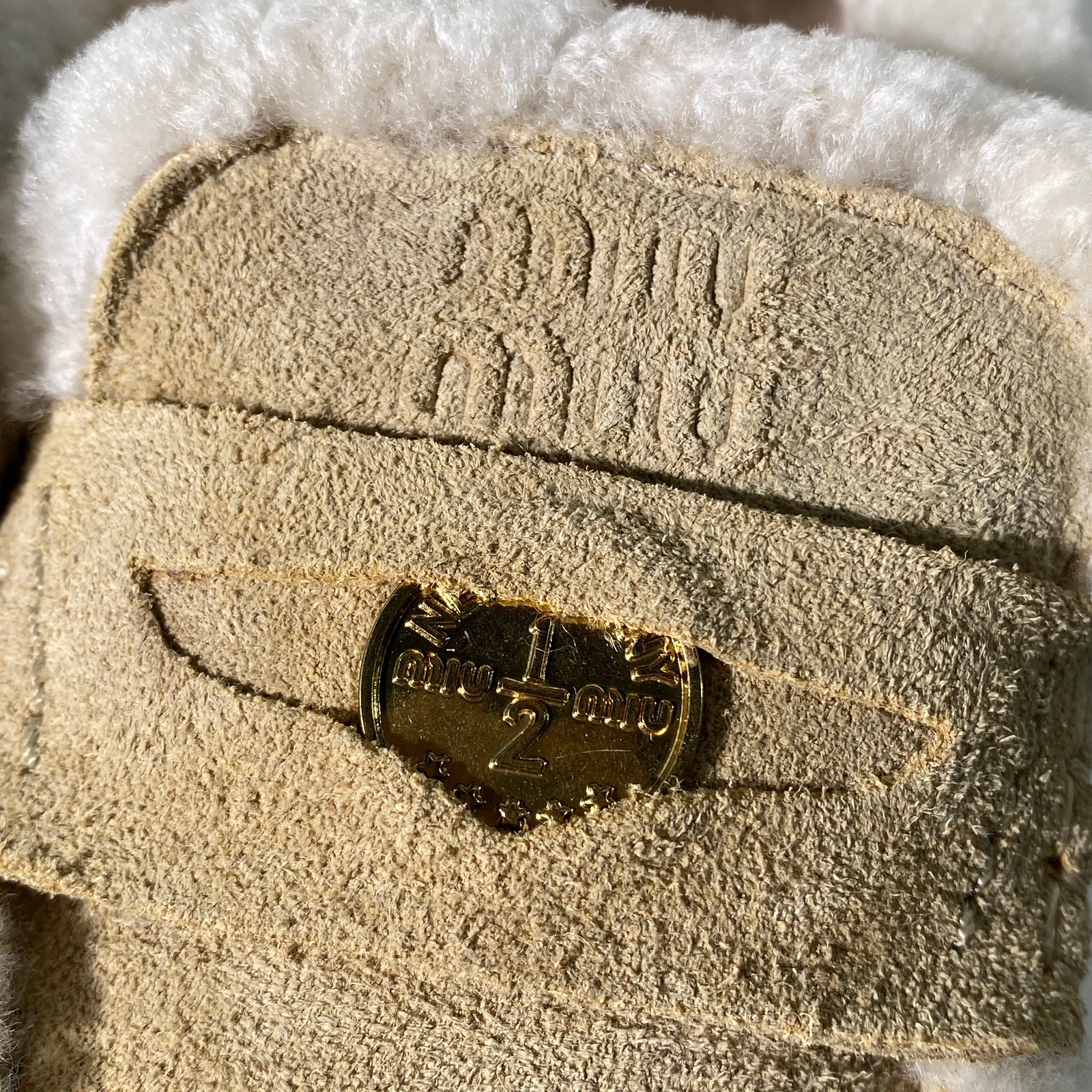 국내) 하자) 미우미우 스웨이드 로퍼 37