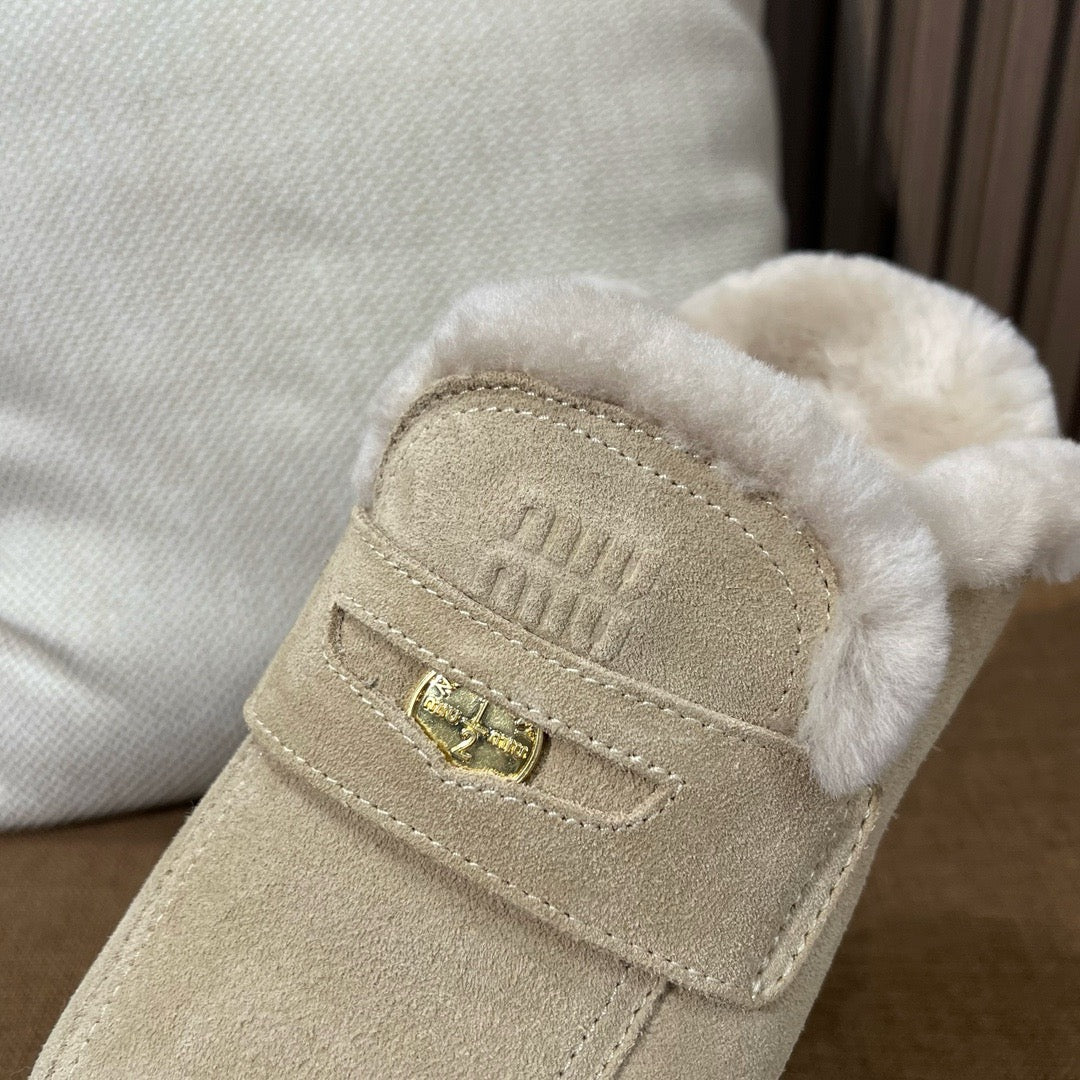 미우미우 스웨이드 뮬