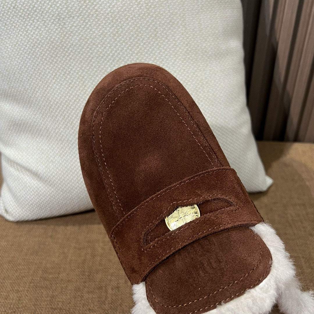 미우미우 스웨이드 뮬