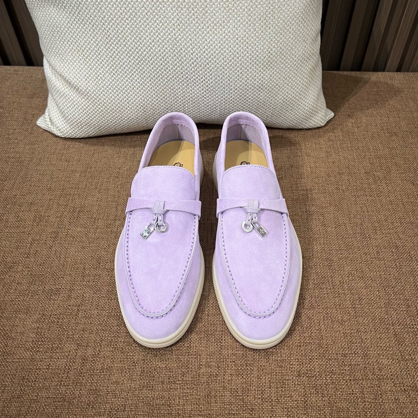 로로피아나 썸머워크 로퍼 (라일락 와가사)