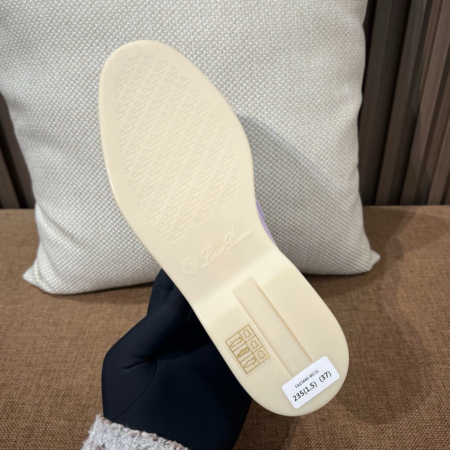 로로피아나 썸머워크 로퍼 (라일락 와가사)