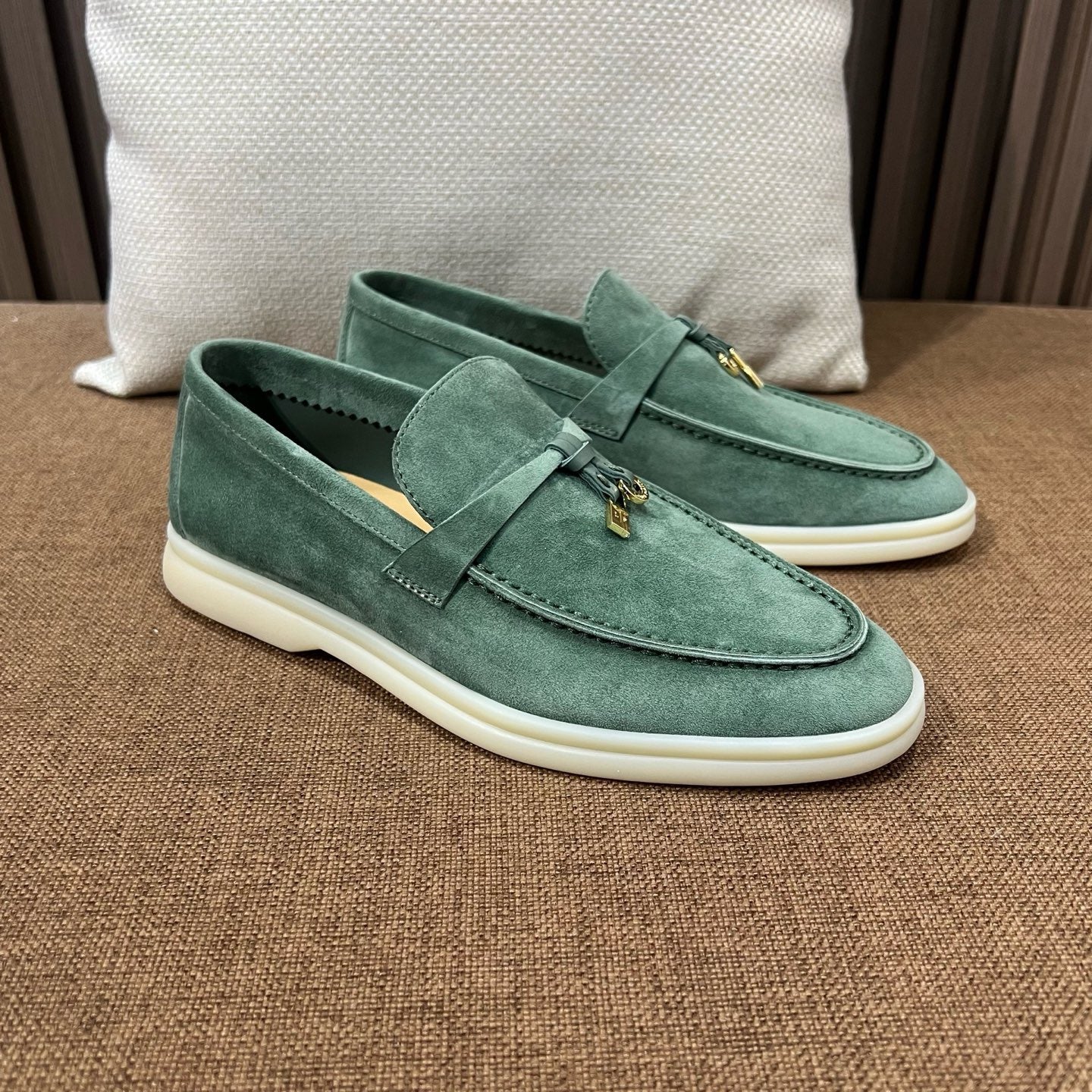 로로피아나 썸머워크 로퍼 (그린 글래스)